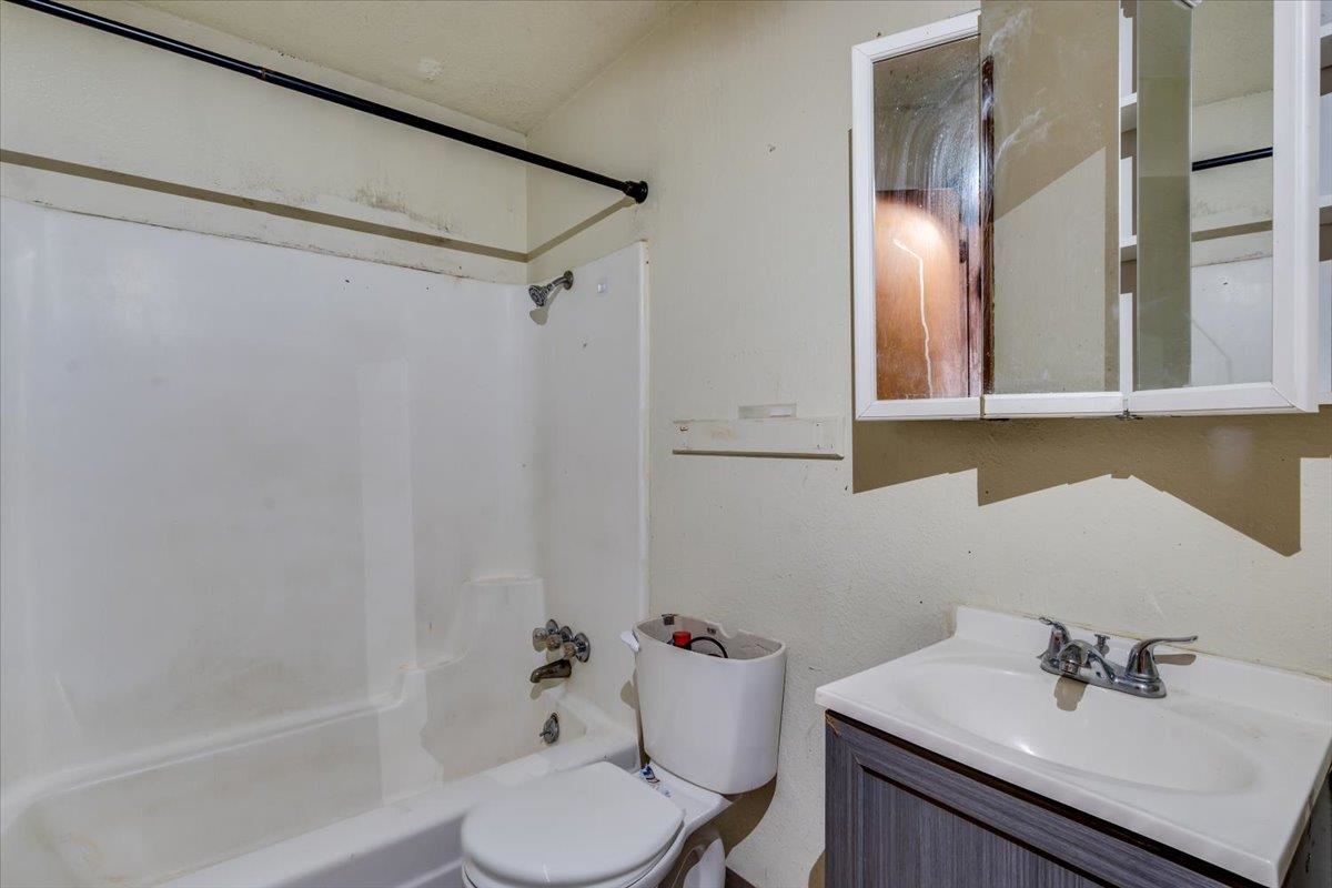 1521 E Catalina Street Wichita KS 67216