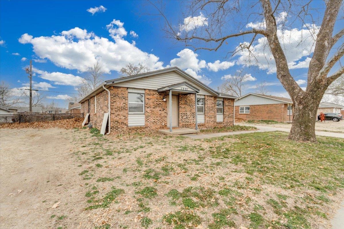 1521 E Catalina Street Wichita KS 67216