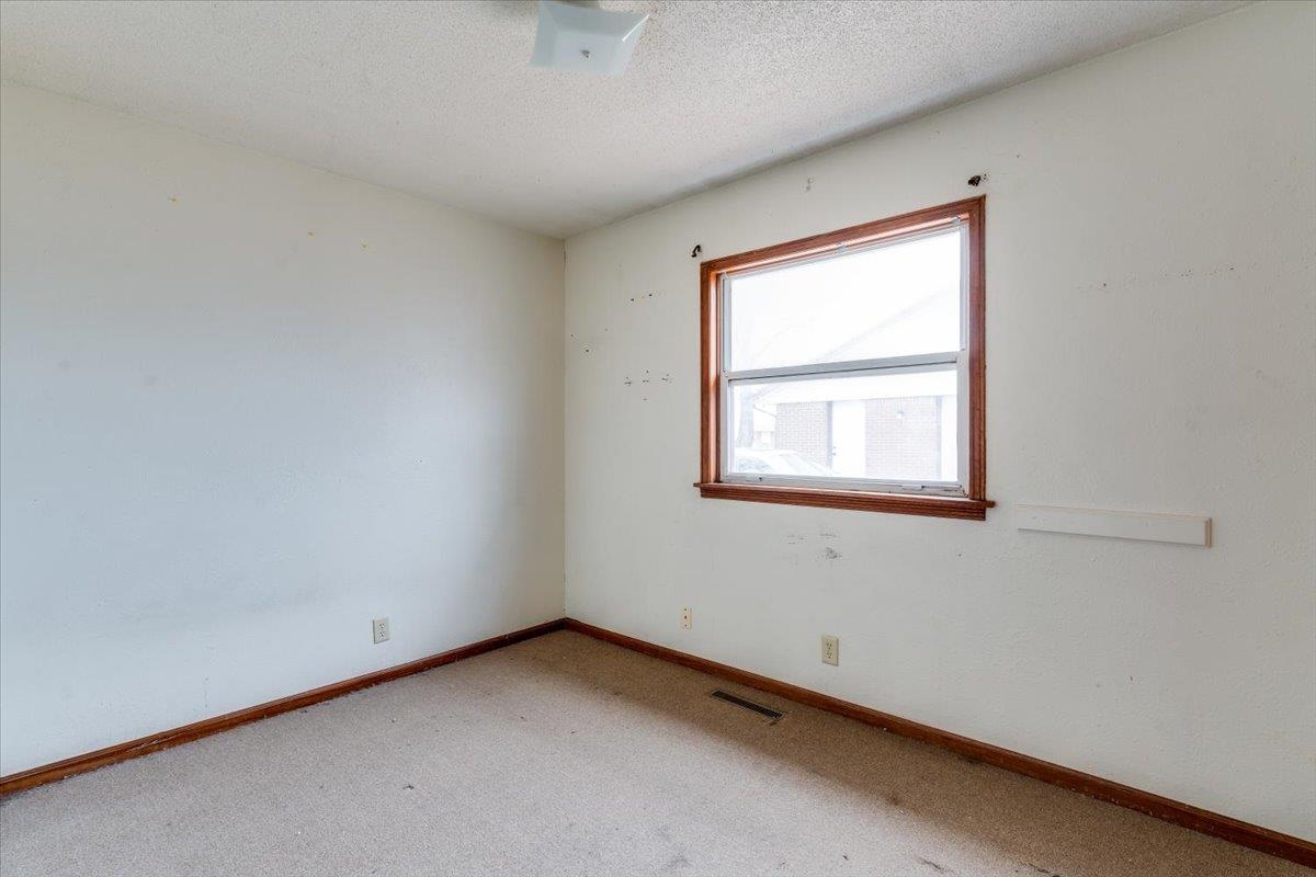 1521 E Catalina Street Wichita KS 67216