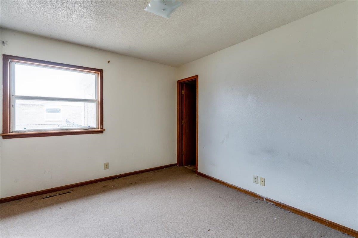 1521 E Catalina Street Wichita KS 67216