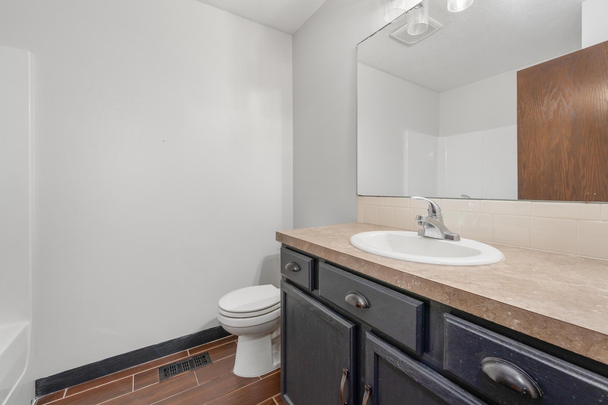 5042 N Marblefalls Wichita KS 67219