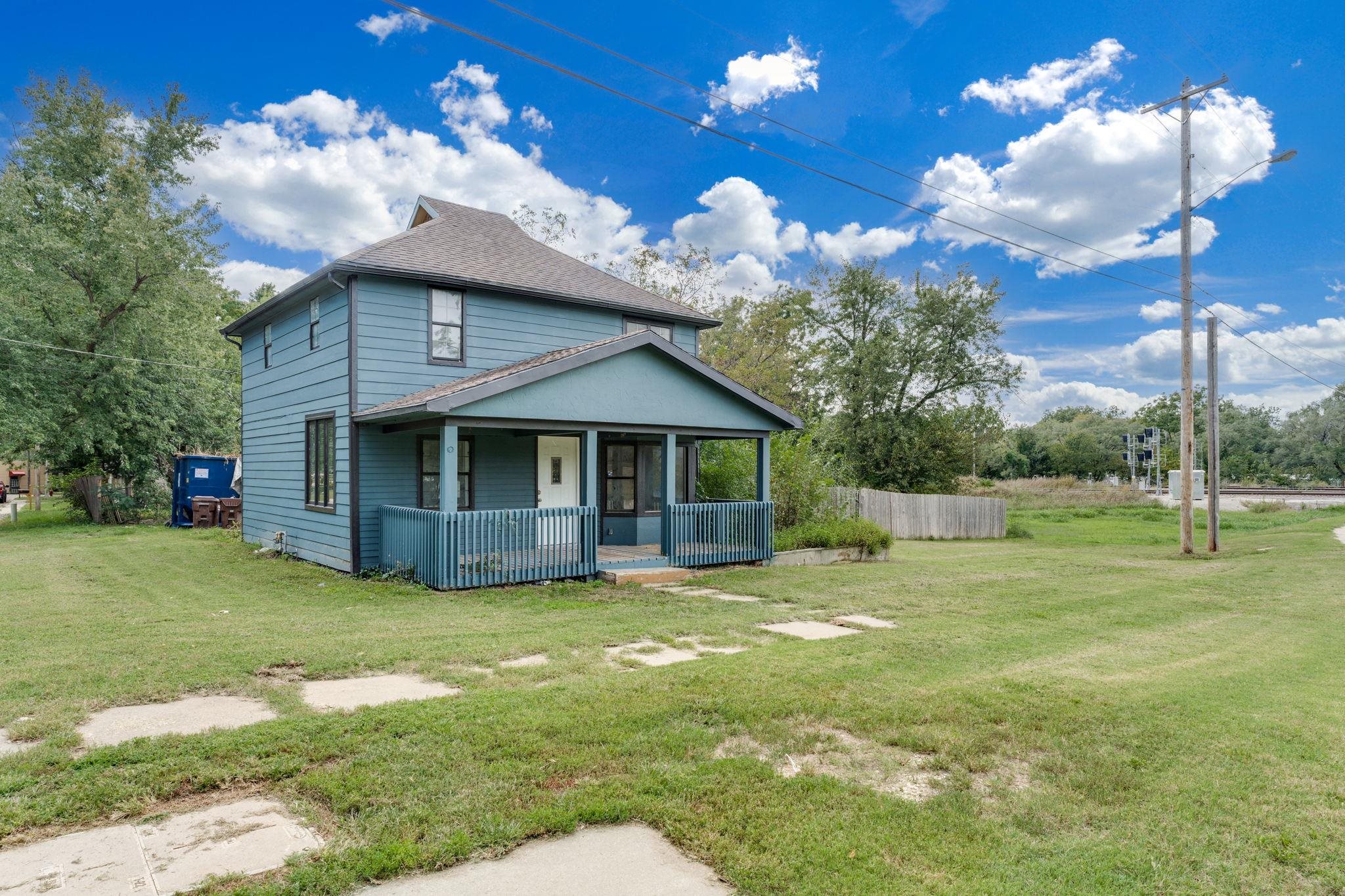 203 W Bridge Street Mulvane KS 67110