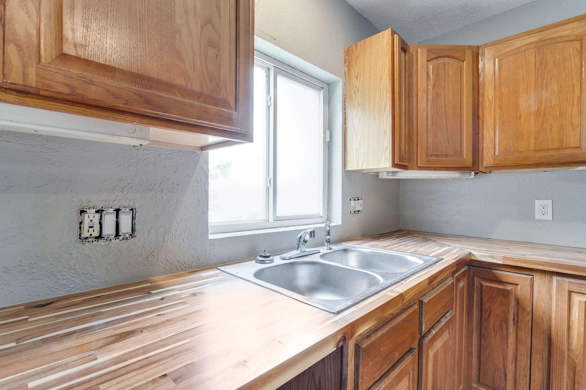 203 W Bridge Street Mulvane KS 67110