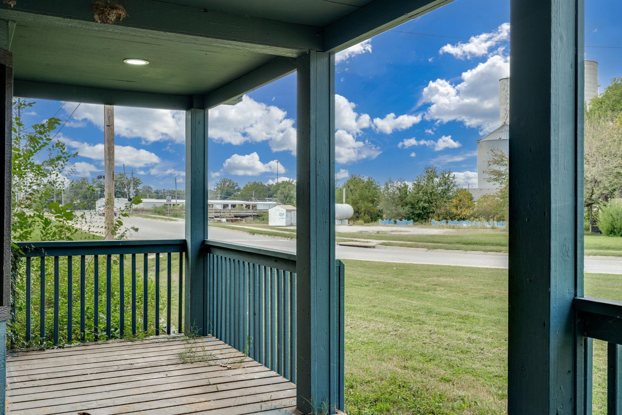 203 W Bridge Street Mulvane KS 67110