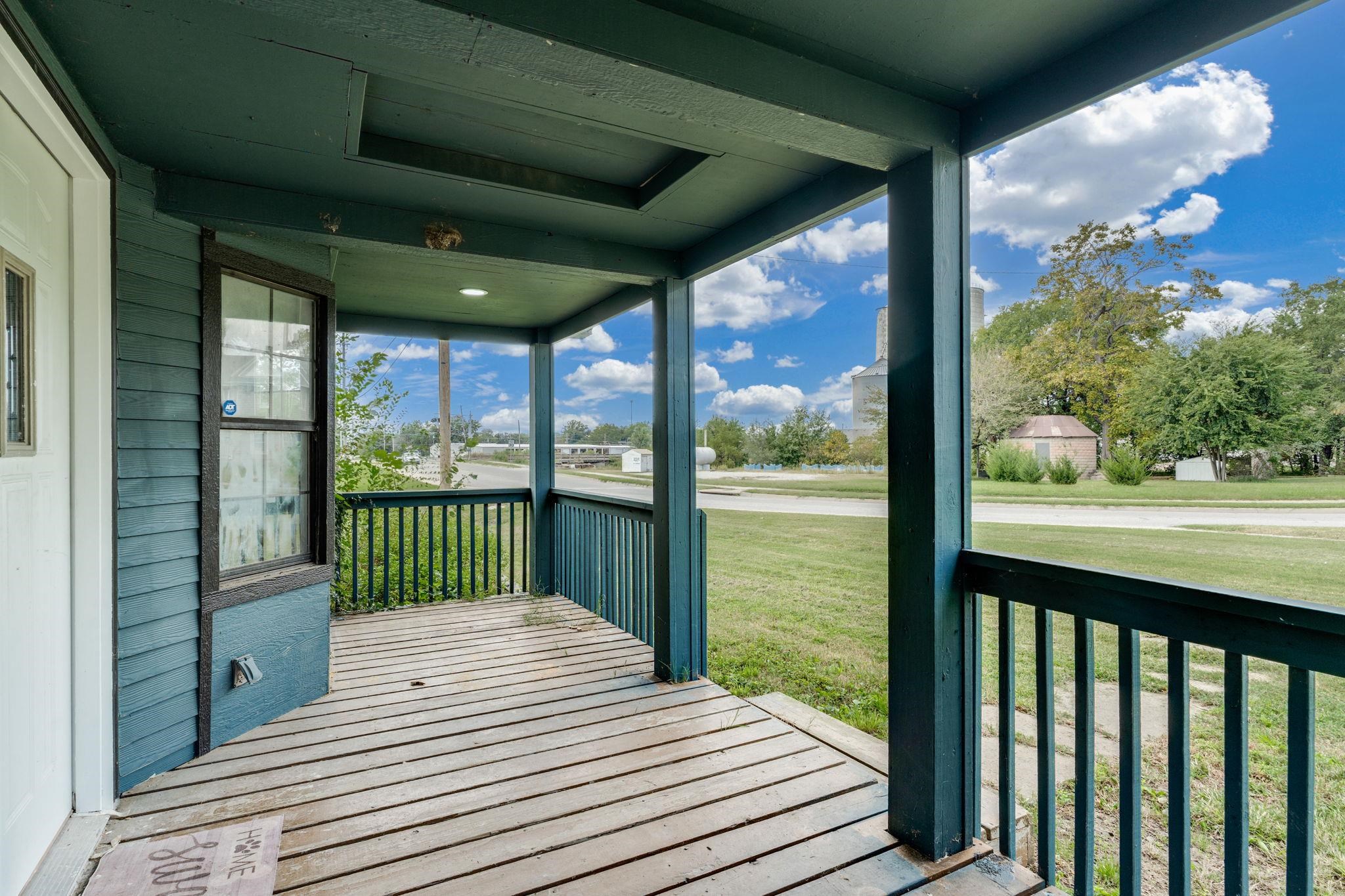 203 W Bridge Street Mulvane KS 67110
