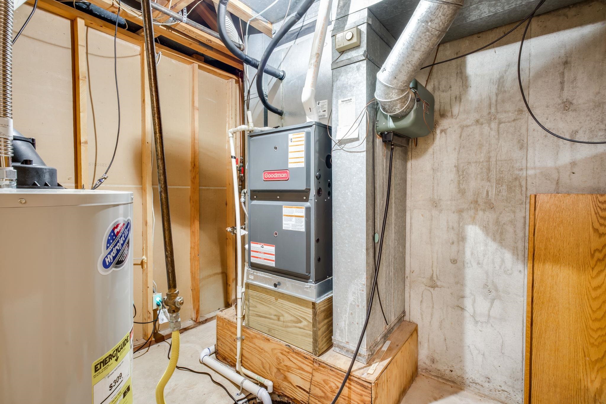 1413 E Cresthill Road Derby KS 67037-2172