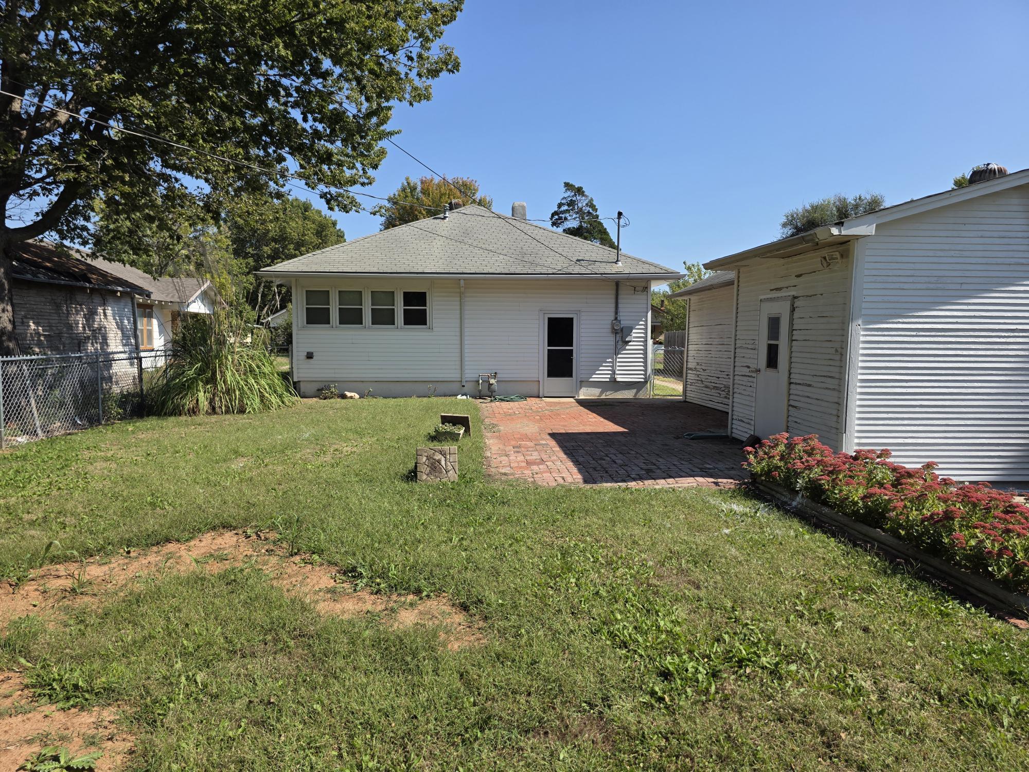 1021 N 3rd Street Arkansas City KS 67005