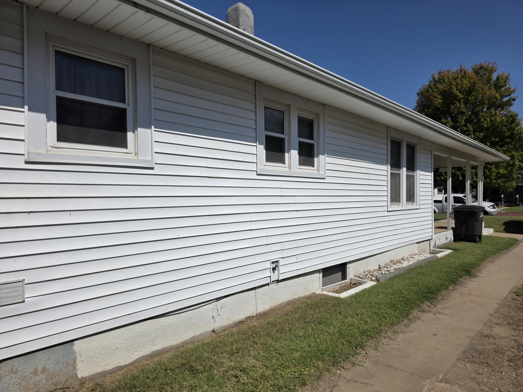 1021 N 3rd Street Arkansas City KS 67005