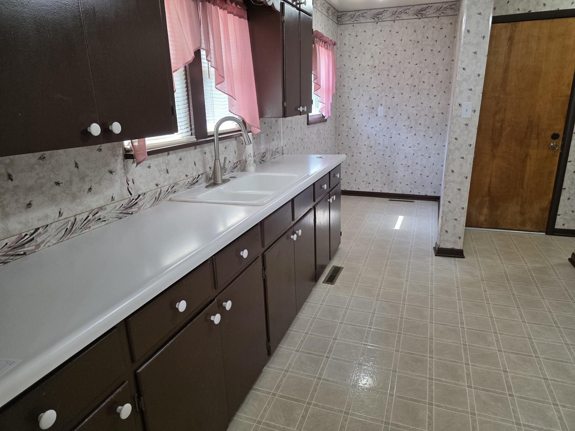 1021 N 3rd Street Arkansas City KS 67005