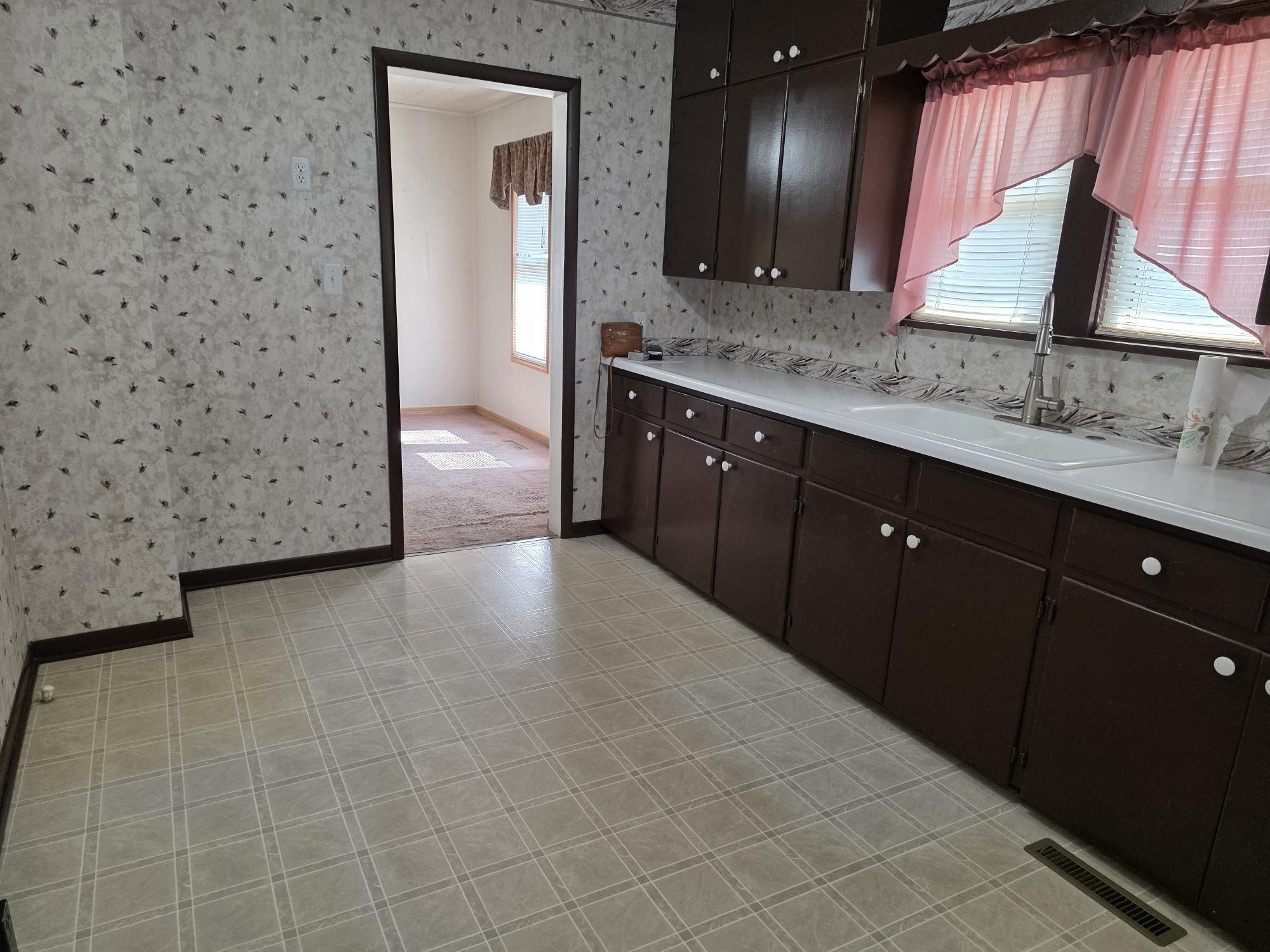 1021 N 3rd Street Arkansas City KS 67005