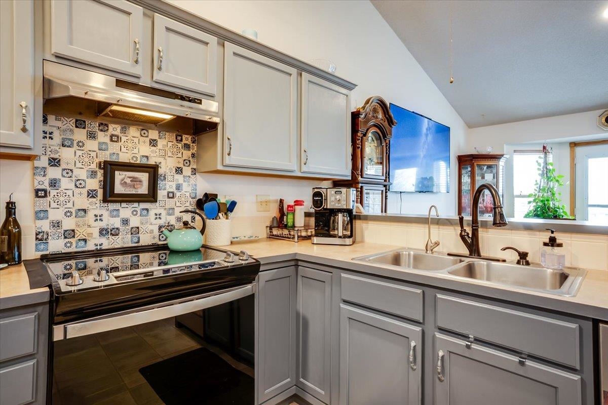5302 W 44th Court S Wichita KS 67215
