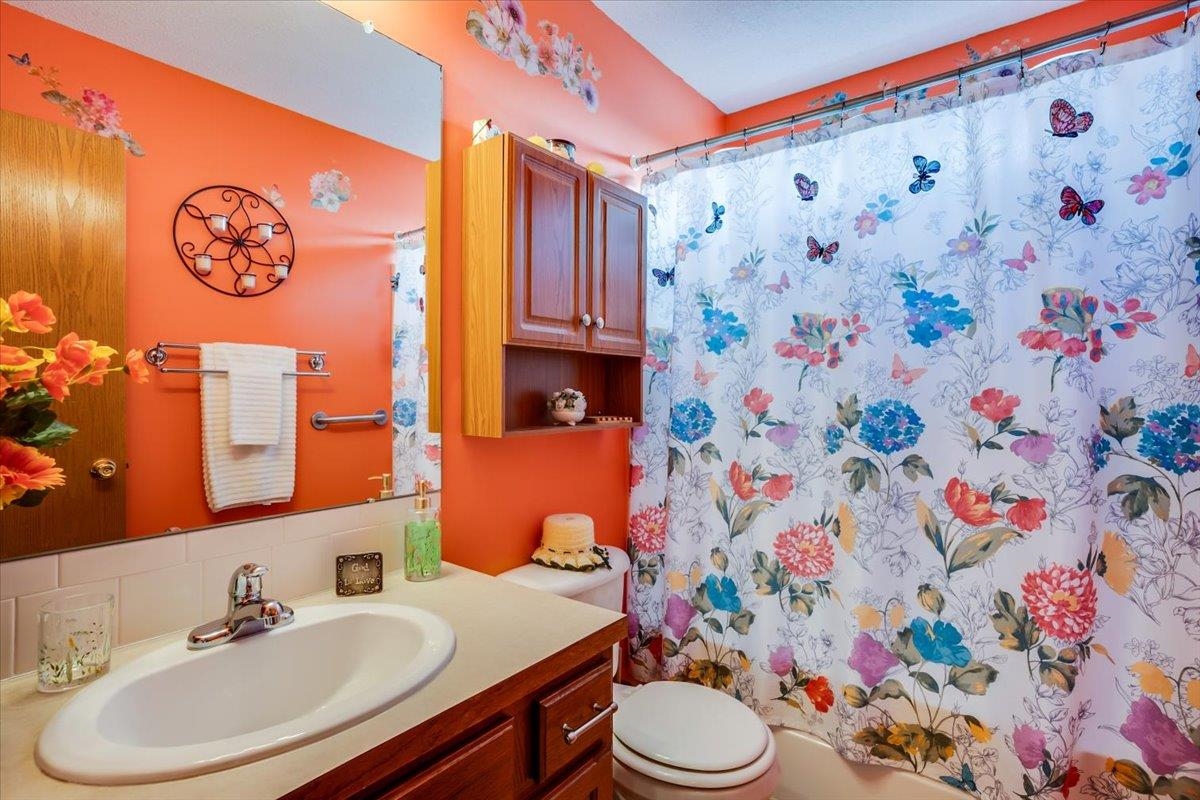 5302 W 44th Court S Wichita KS 67215