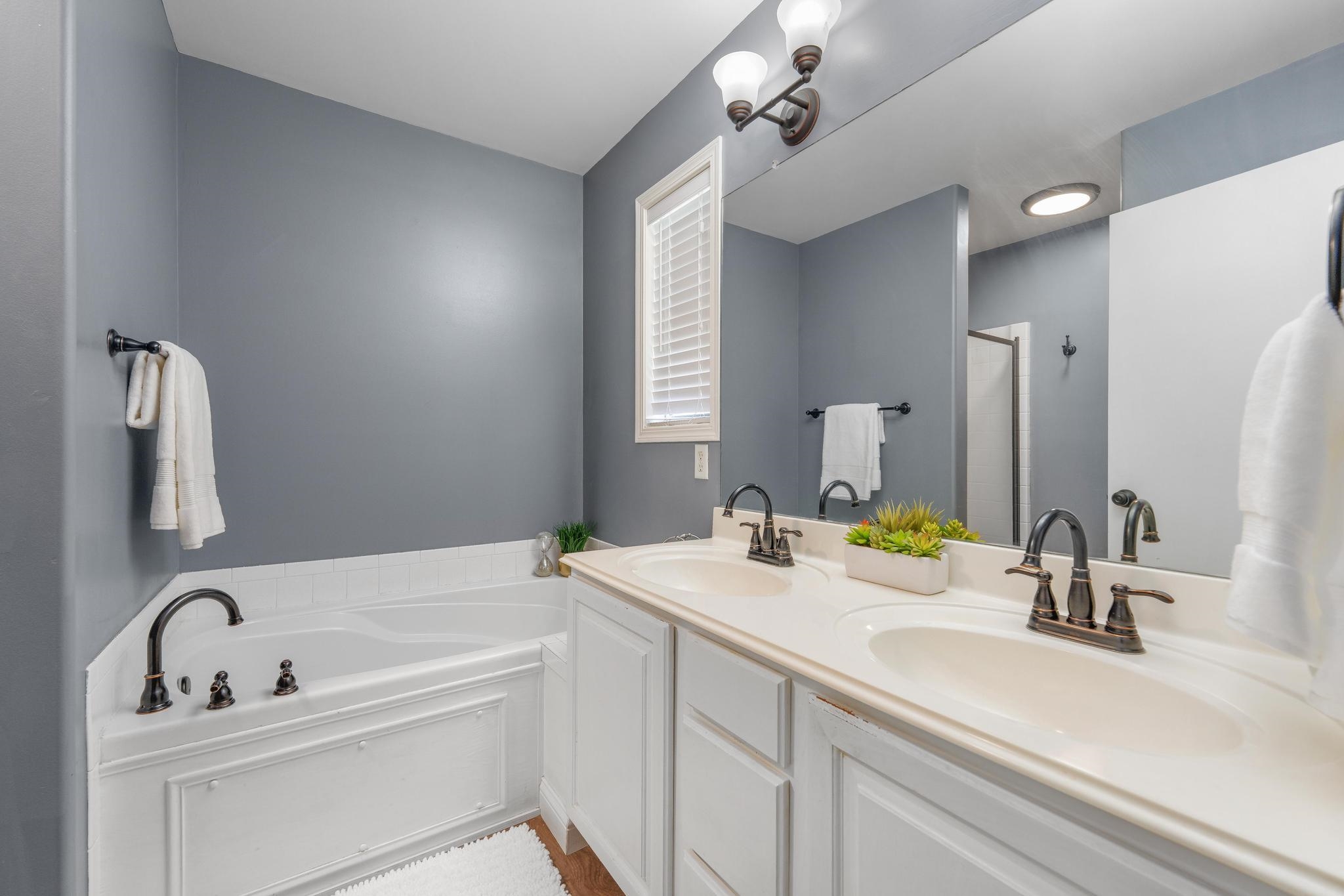 809 Country Lane Newton KS 67114