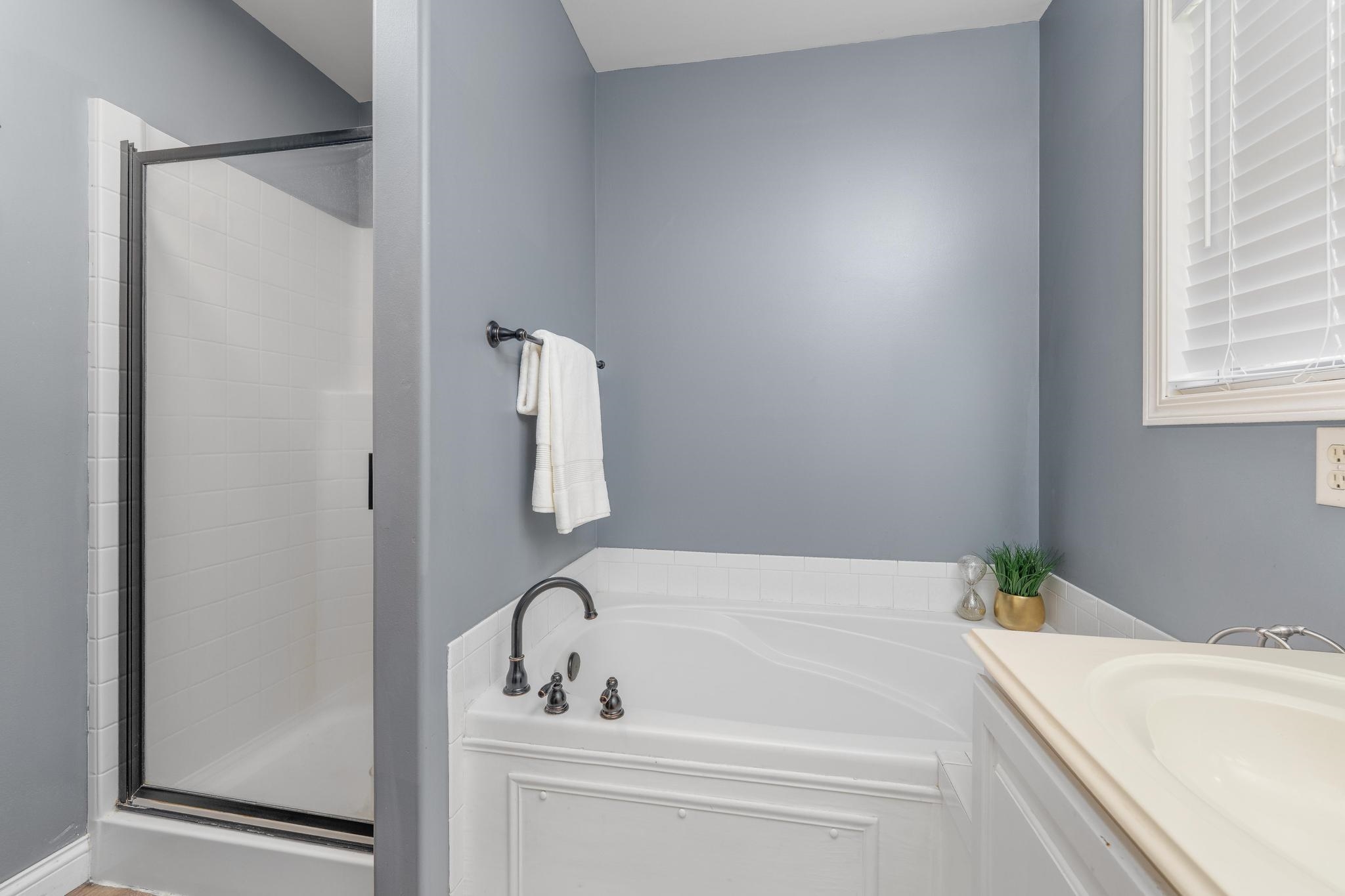 809 Country Lane Newton KS 67114