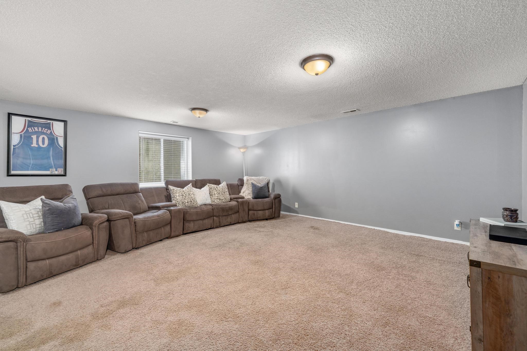 809 Country Lane Newton KS 67114