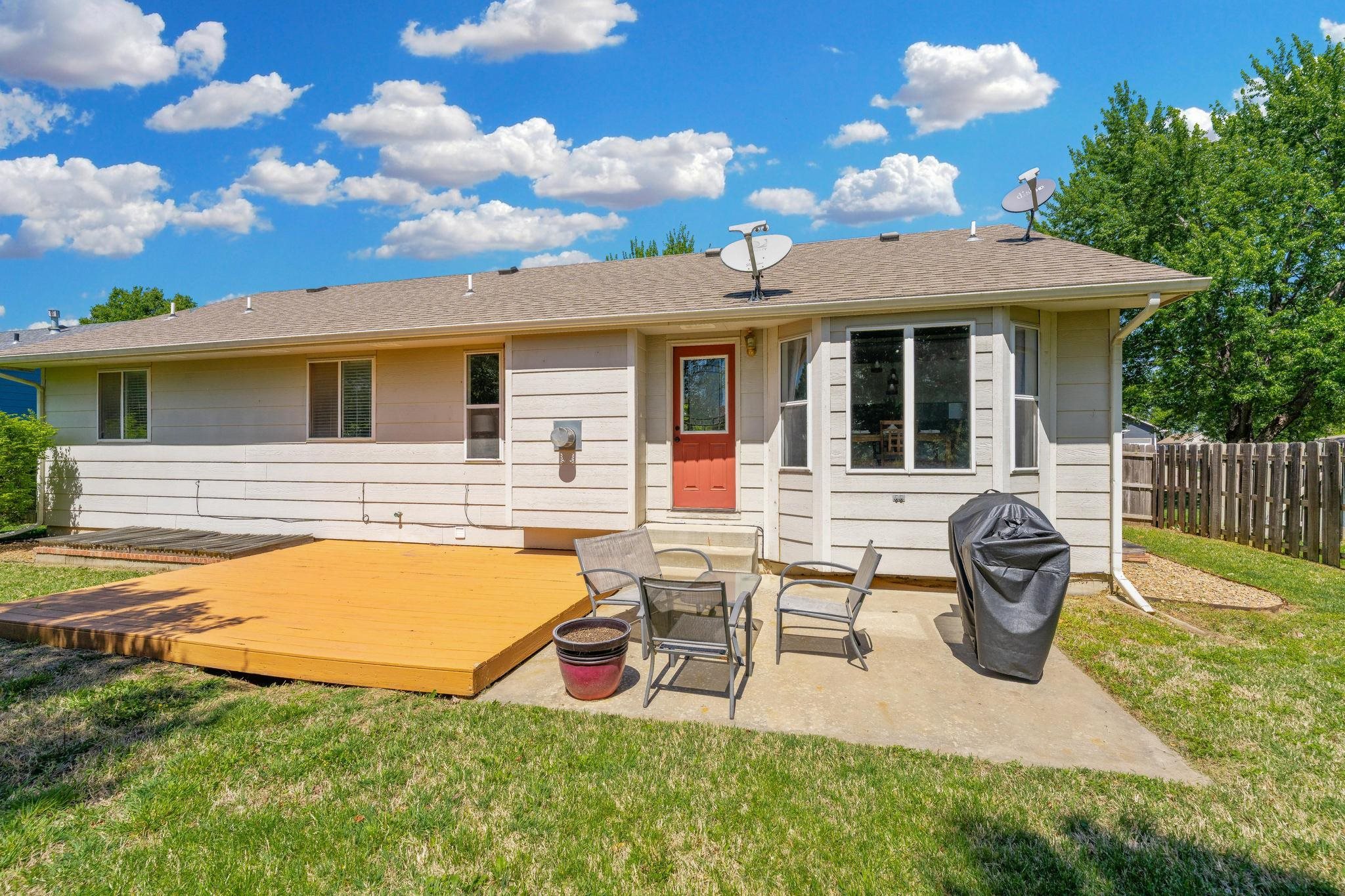 809 Country Lane Newton KS 67114