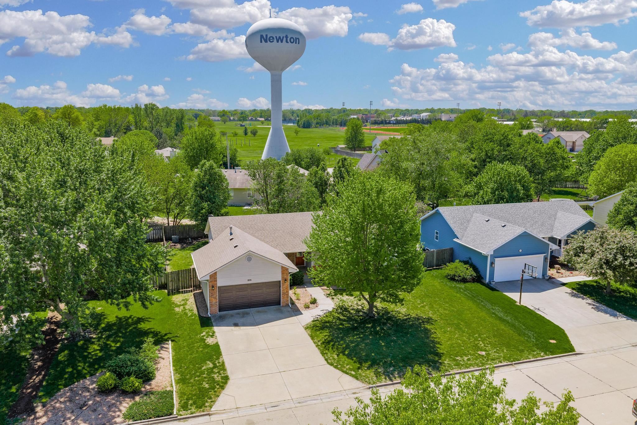 809 Country Lane Newton KS 67114