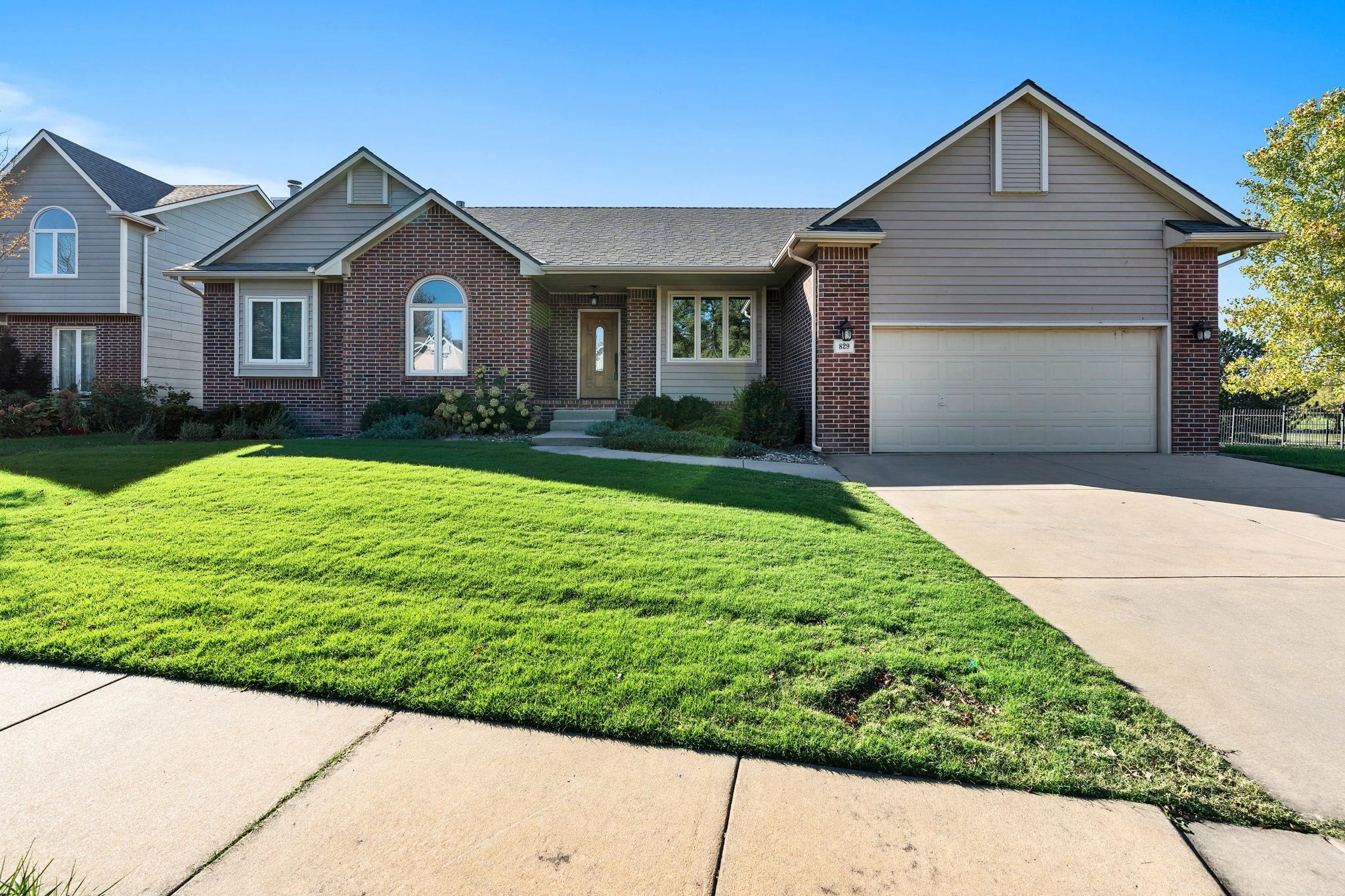 Wichita KS, 829 N Cedar Park Street
