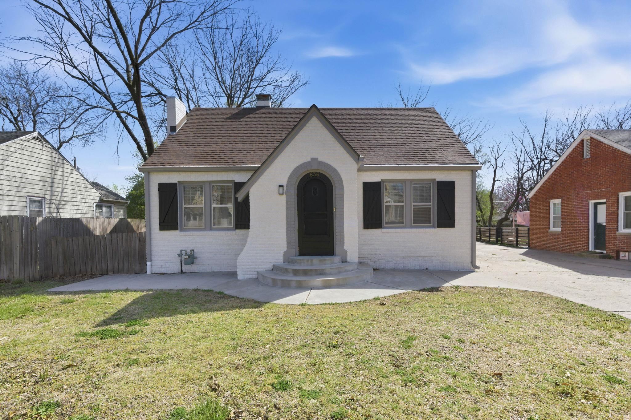 Wichita KS, 636 N Pershing Avenue
