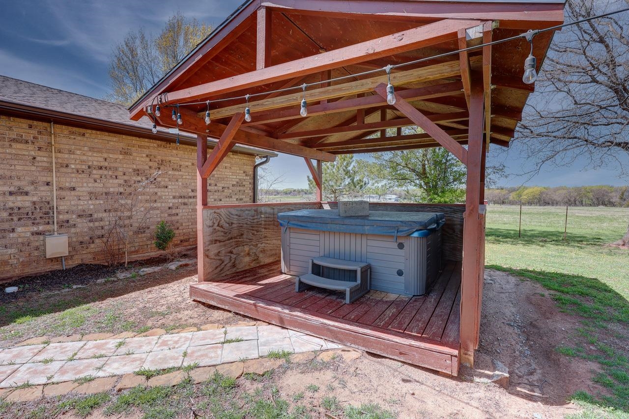 5756 322nd Road Arkansas City KS 67005