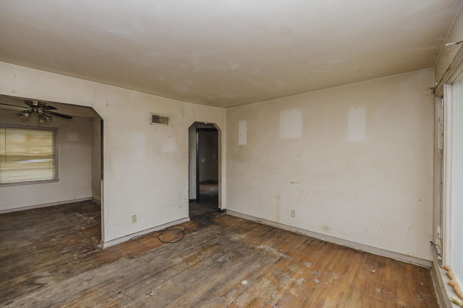 1784 N Old Manor Wichita KS 67208