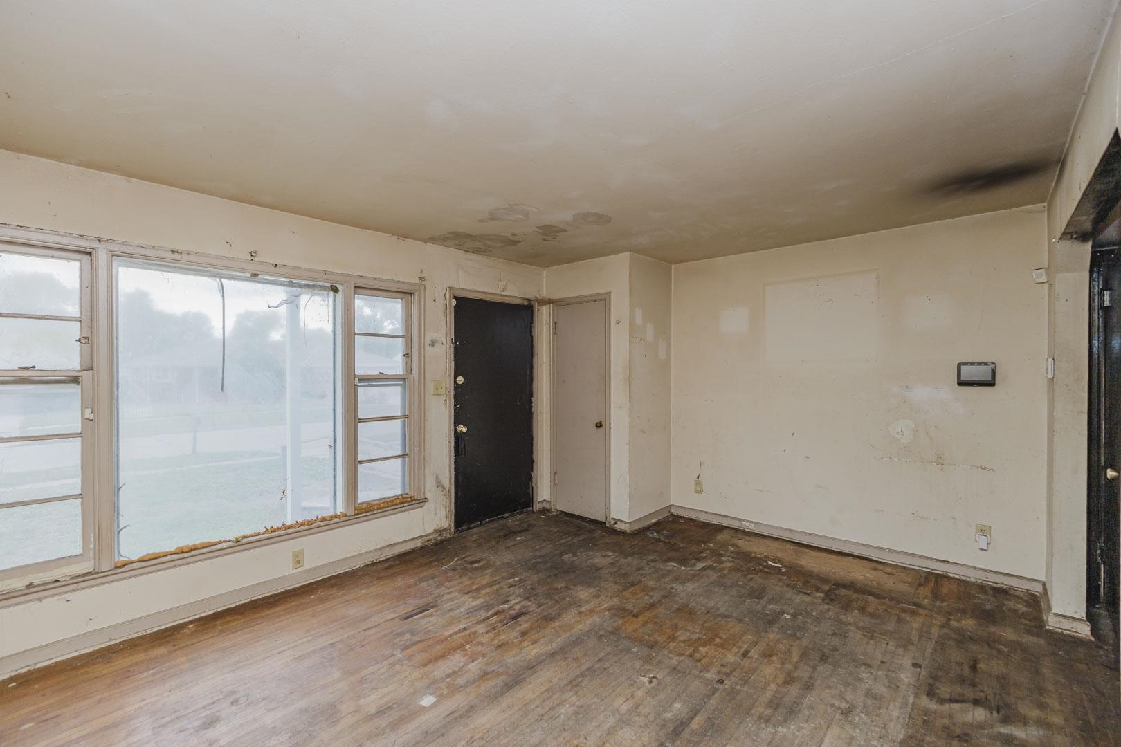 1784 N Old Manor Wichita KS 67208