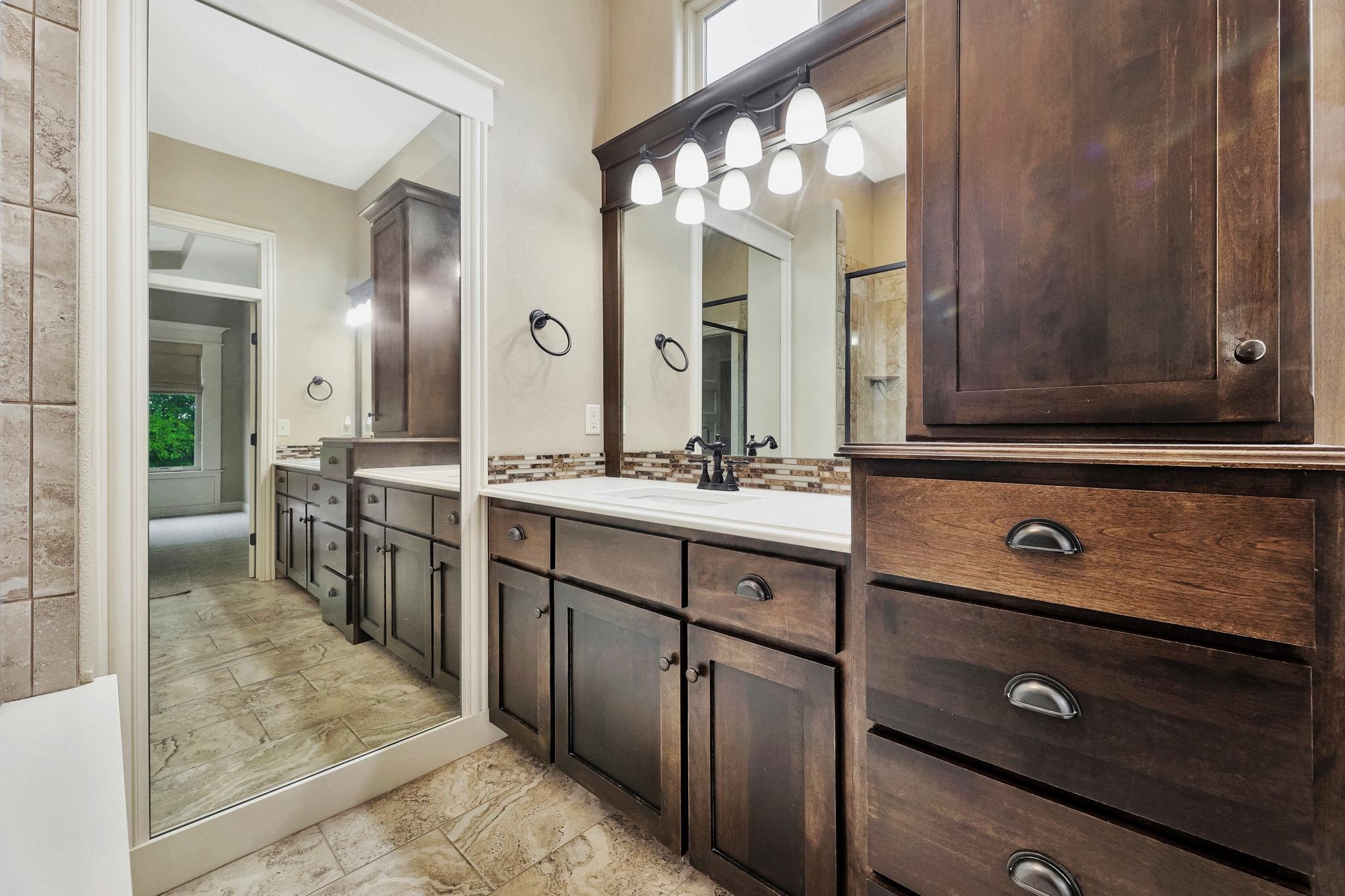 728 N Deerfield Circle Andover KS 67002