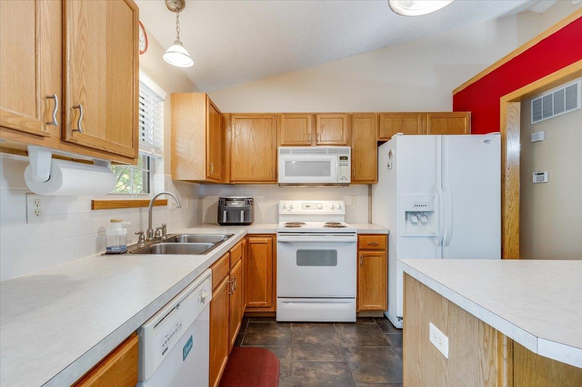 2746 N Parkridge Court Wichita KS 67205