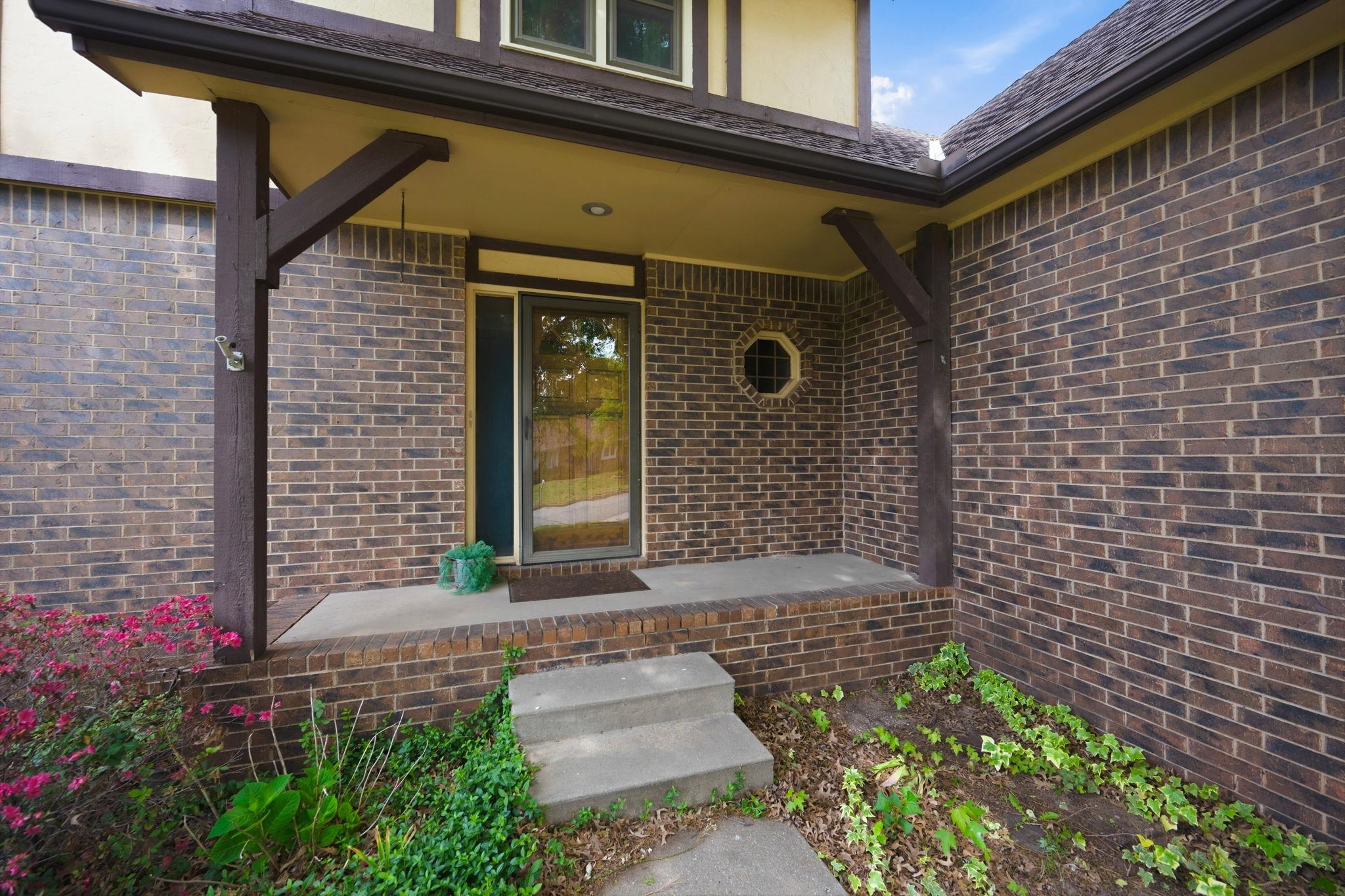 1619 N Cardington Wichita KS 67212