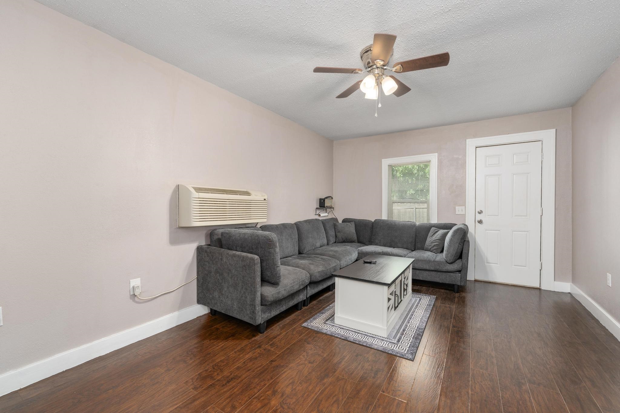 116 N B Wellington KS 67152