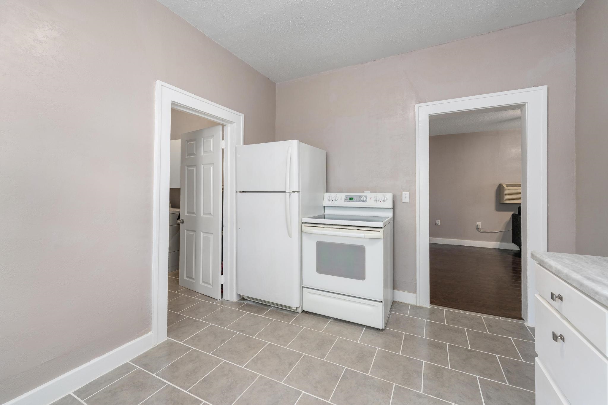 116 N B Wellington KS 67152