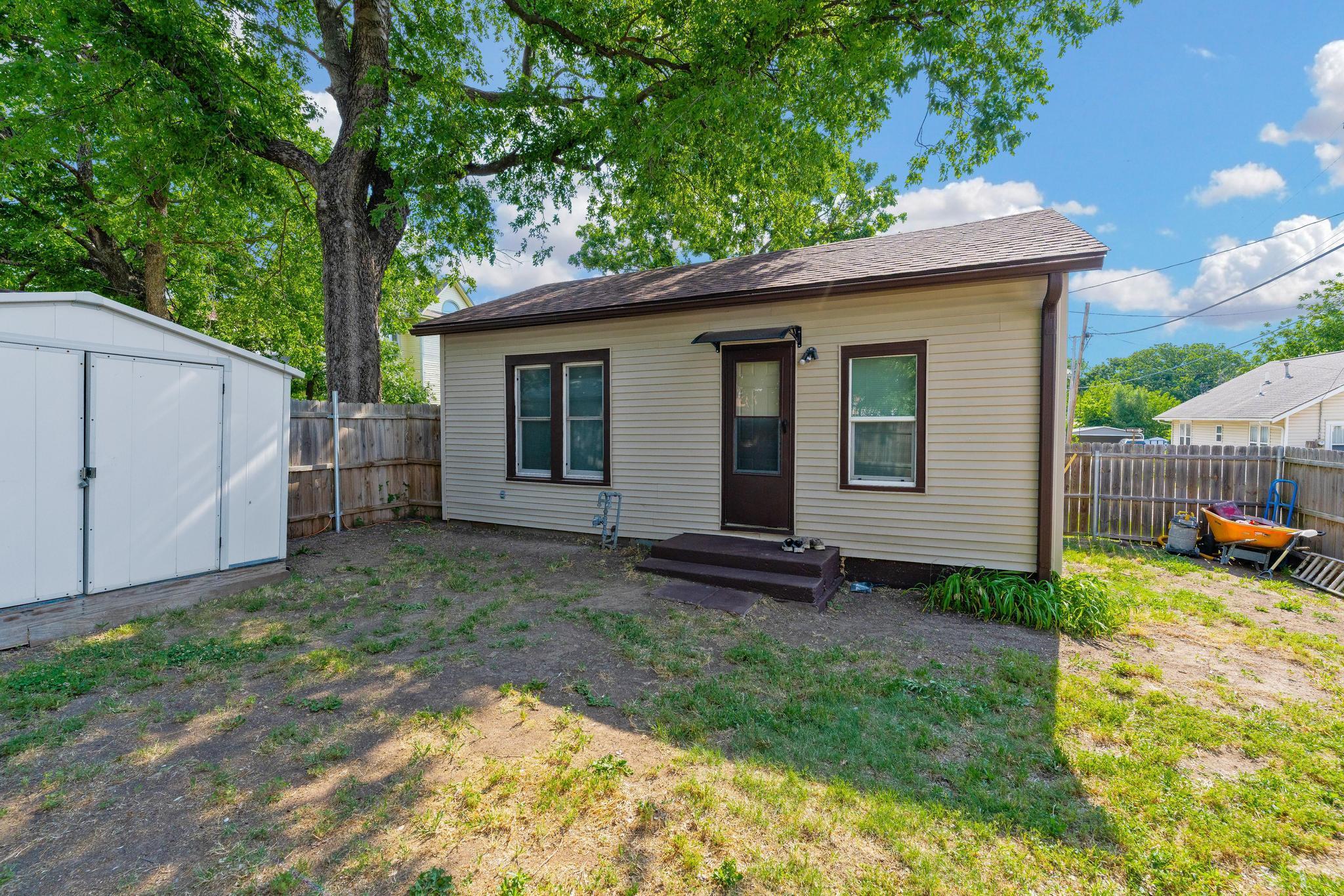 116 N B Wellington KS 67152