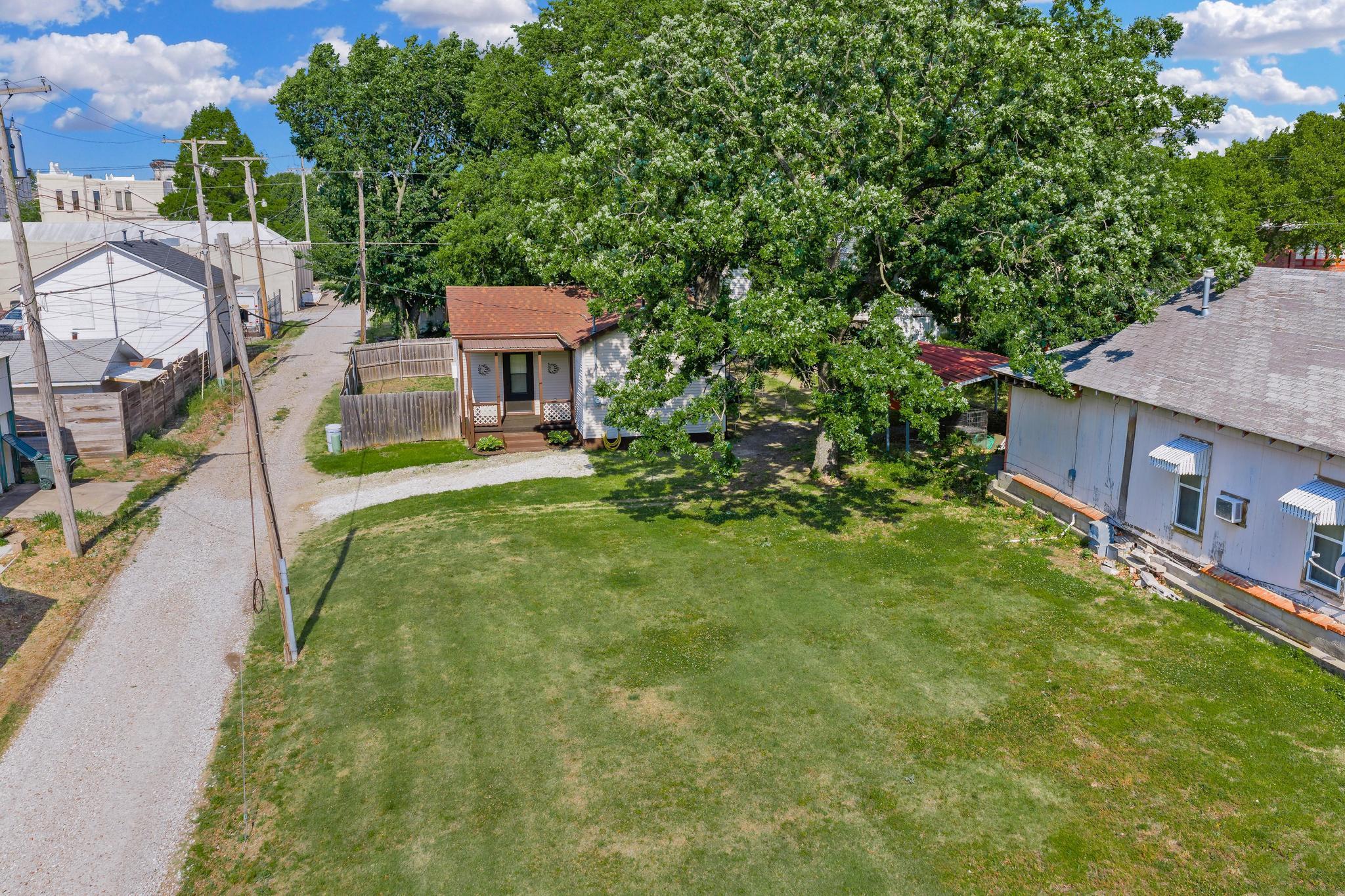 116 N B Wellington KS 67152