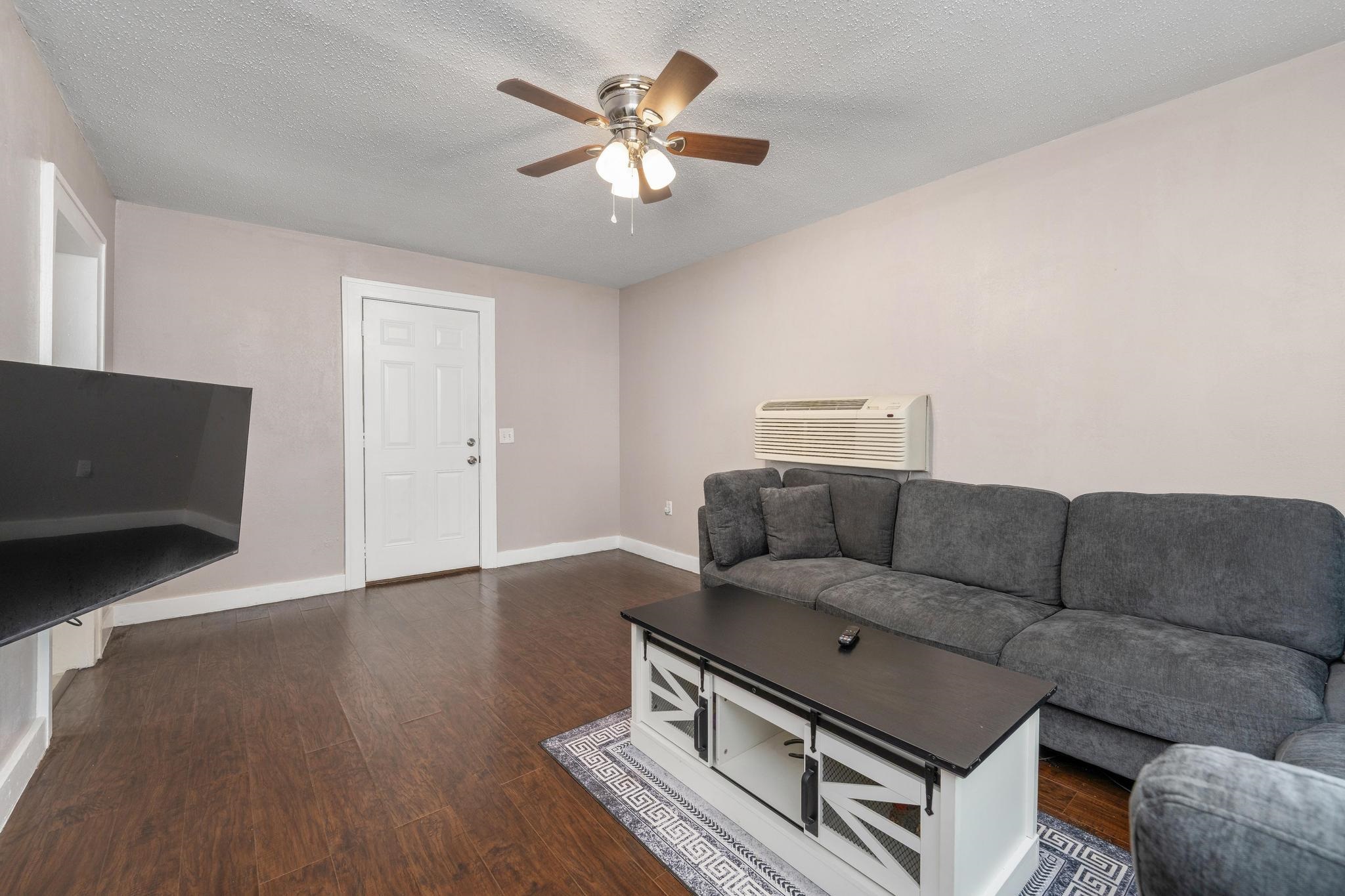 116 N B Wellington KS 67152