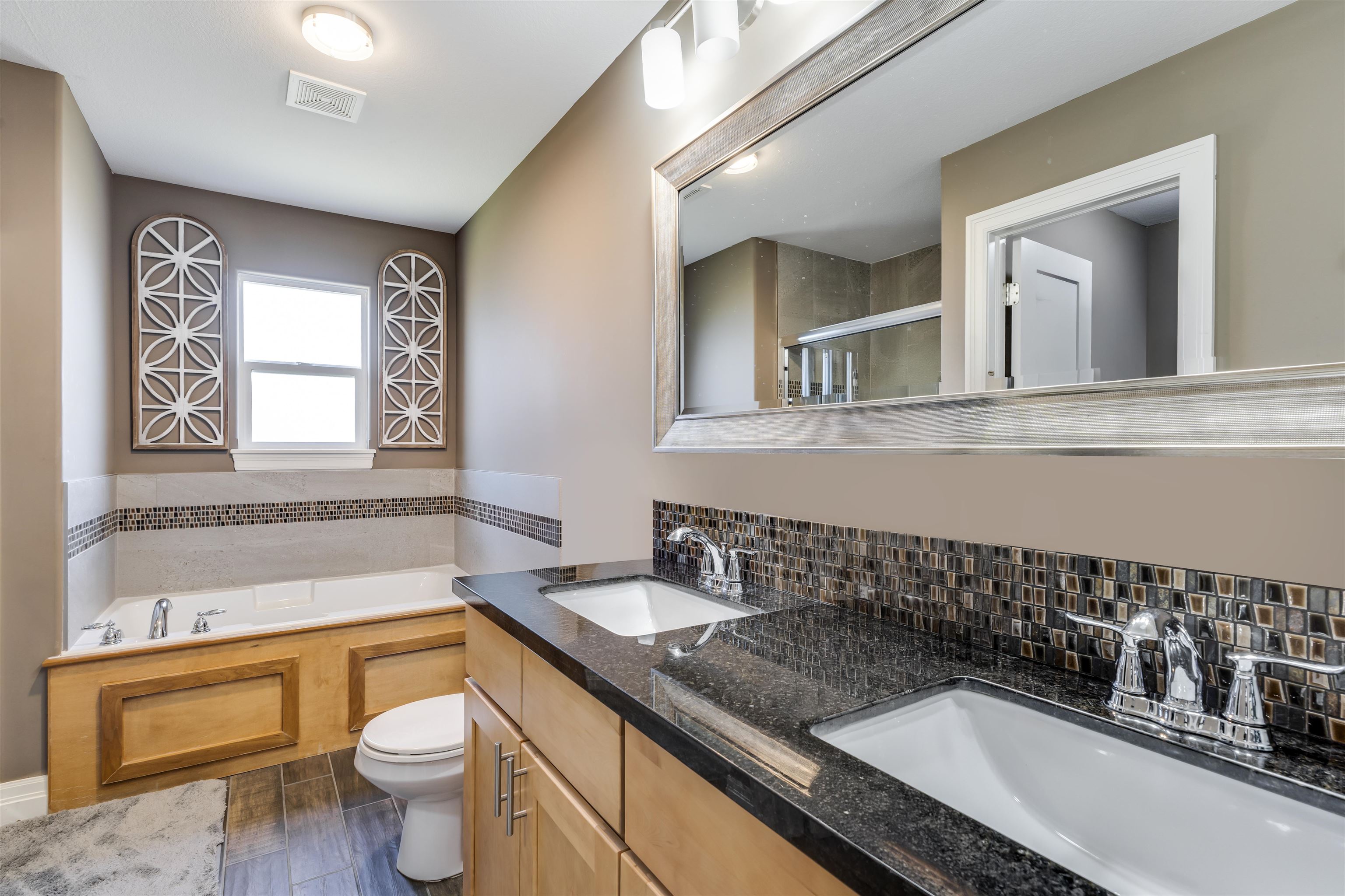 5130 N Athenian Court Wichita KS 67204