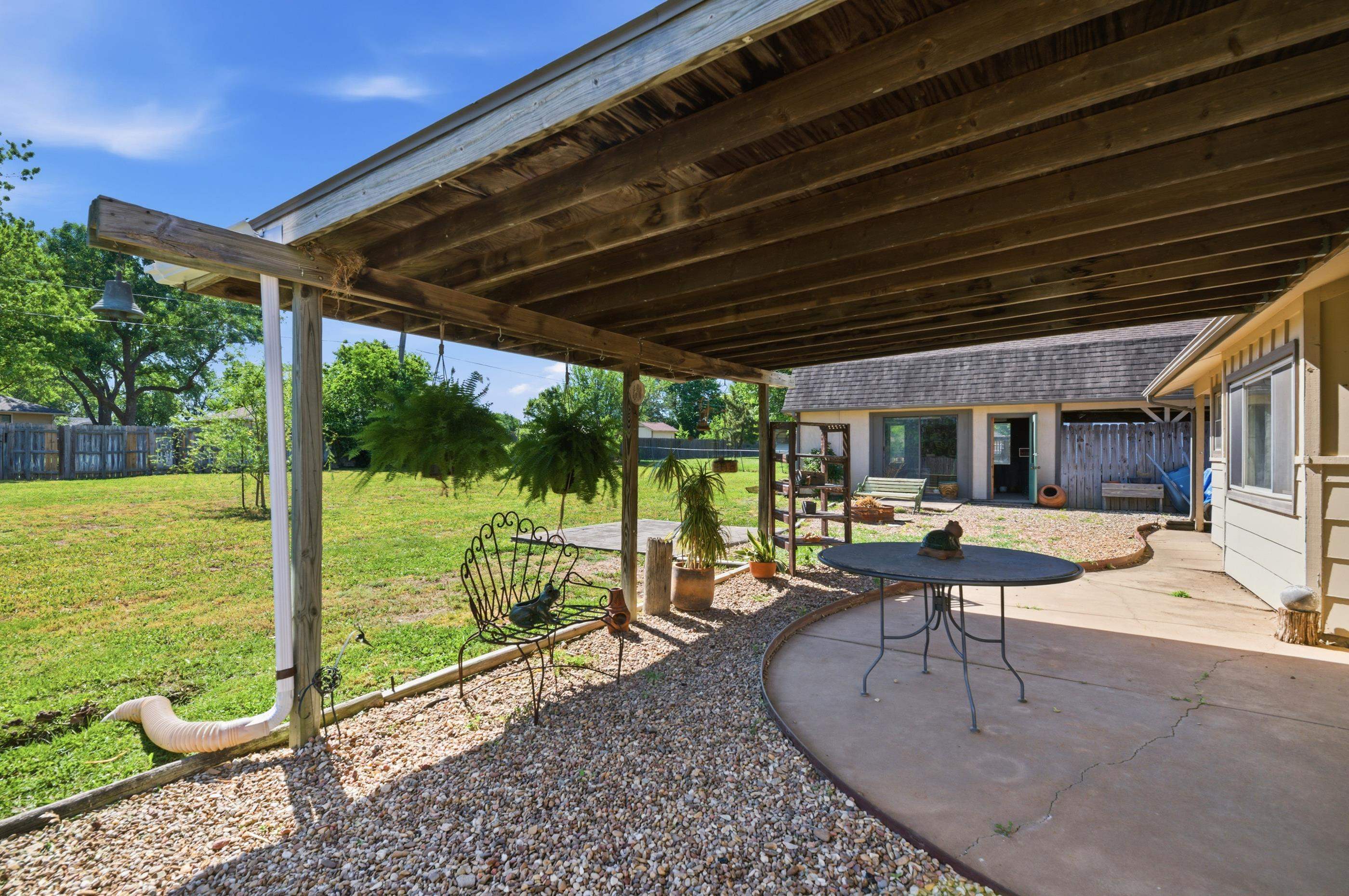 504 N Ridge Way Road Rose Hill KS 67133-9450