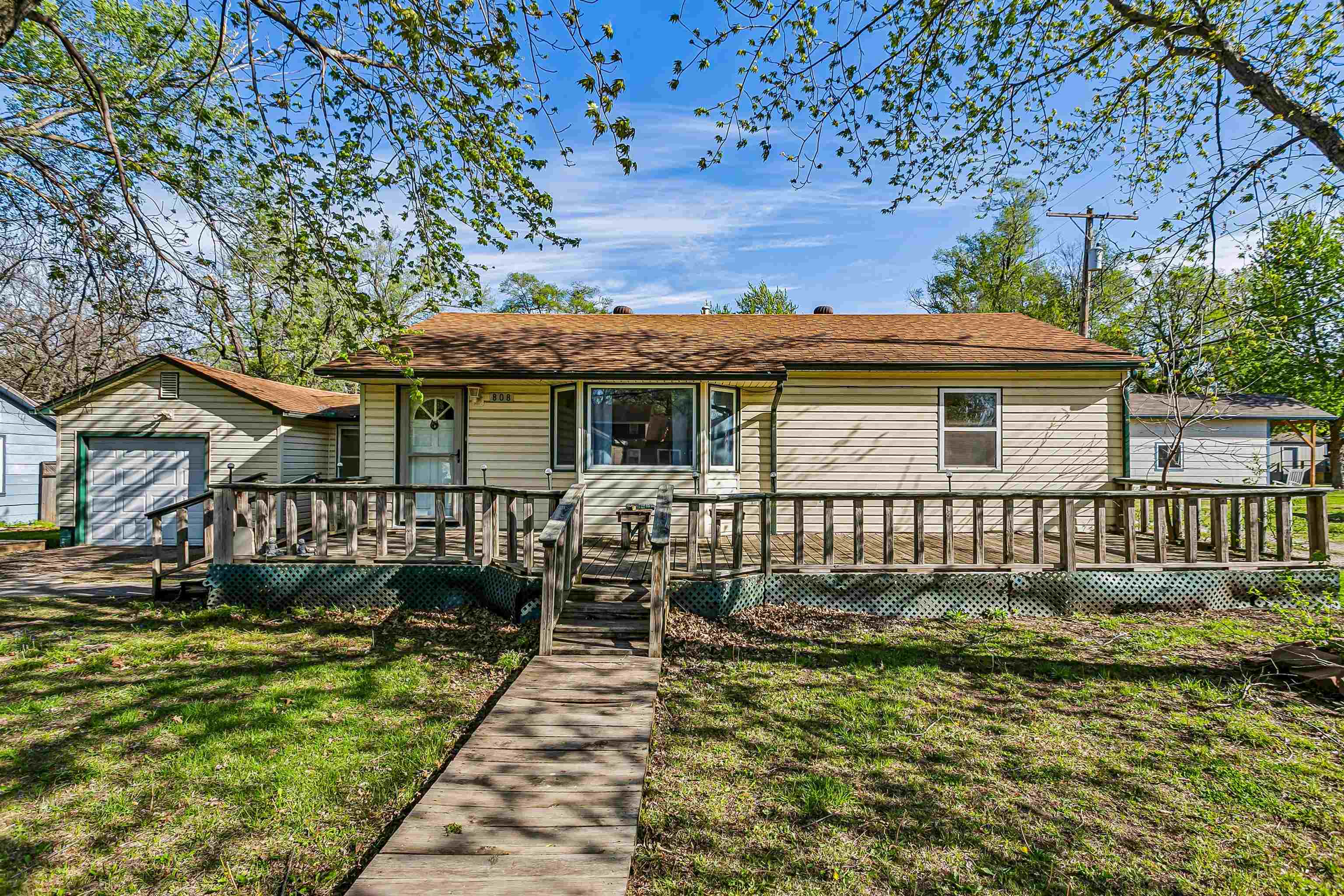 808 E North Towanda KS 67144-0000