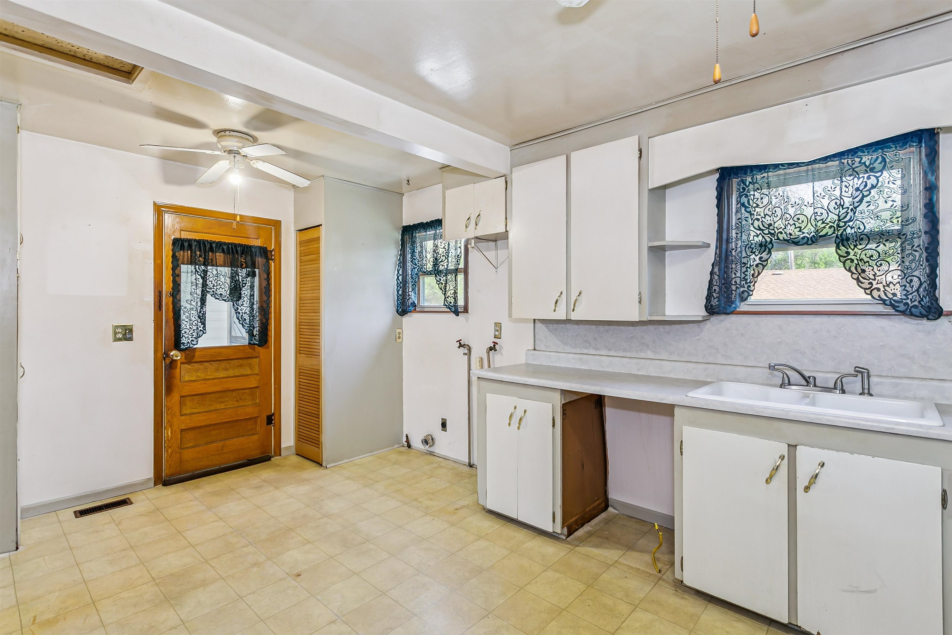 808 E North Towanda KS 67144-0000