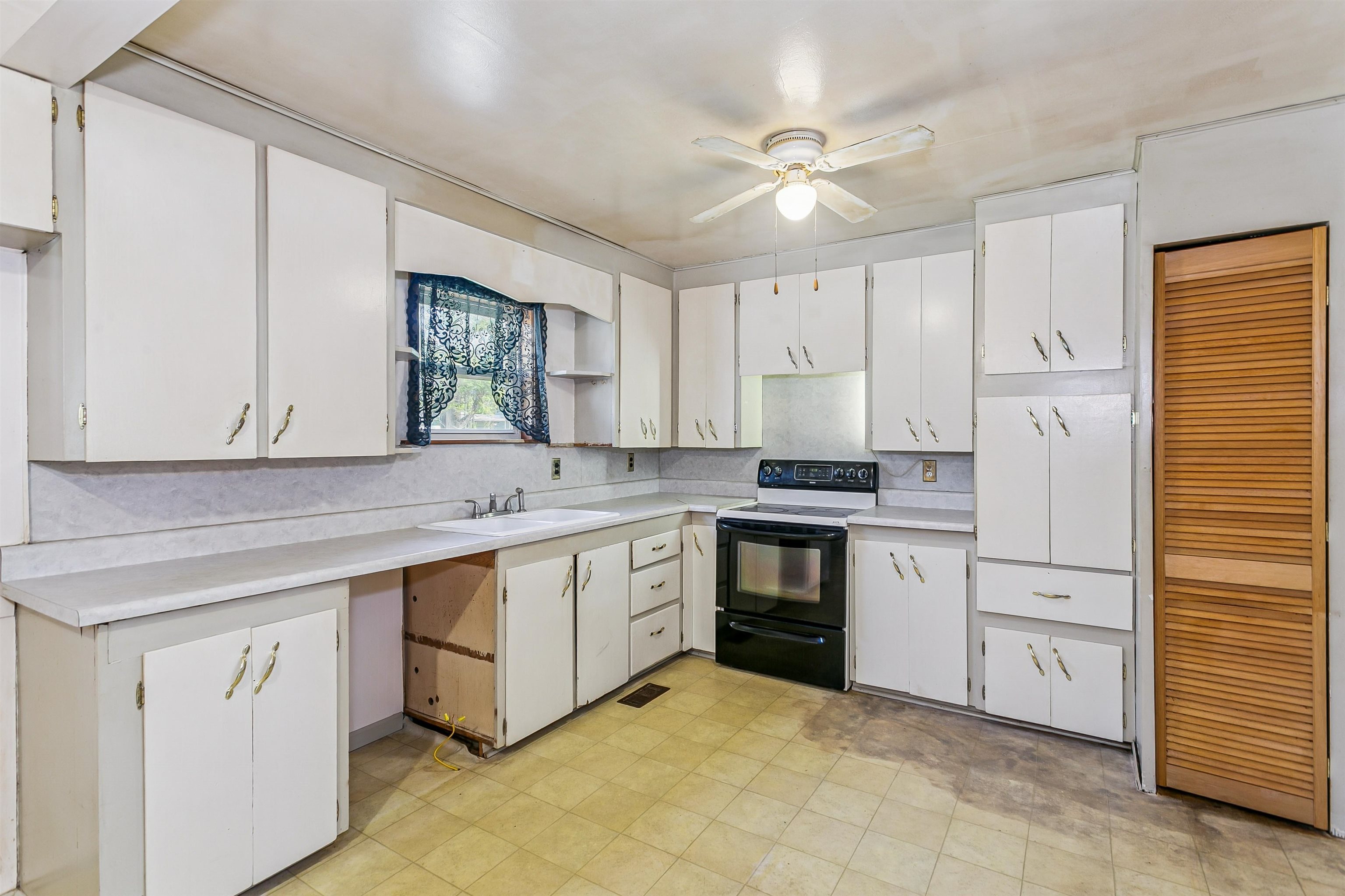 808 E North Towanda KS 67144-0000