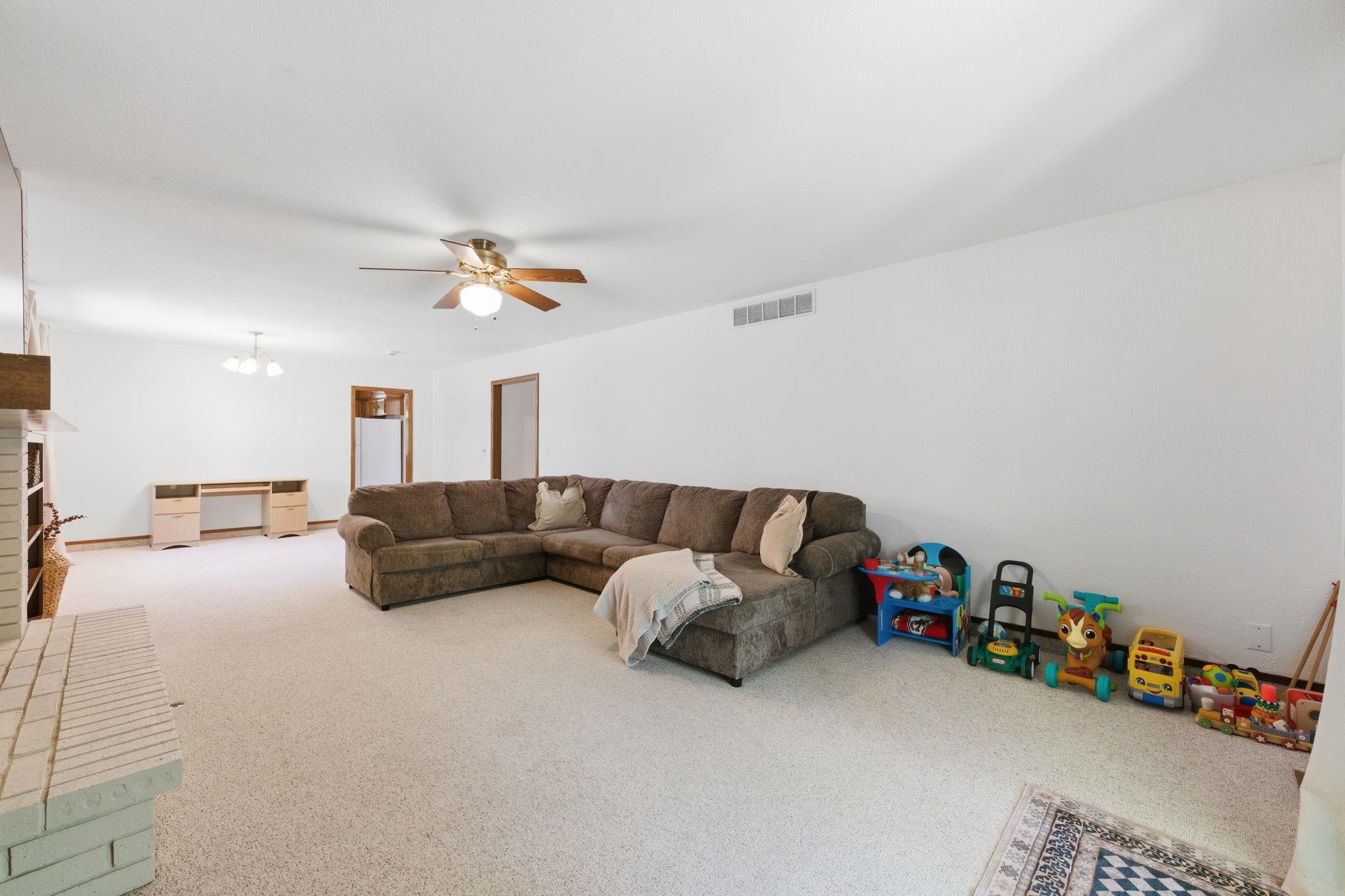 1533 N Harlan Wichita KS 67212