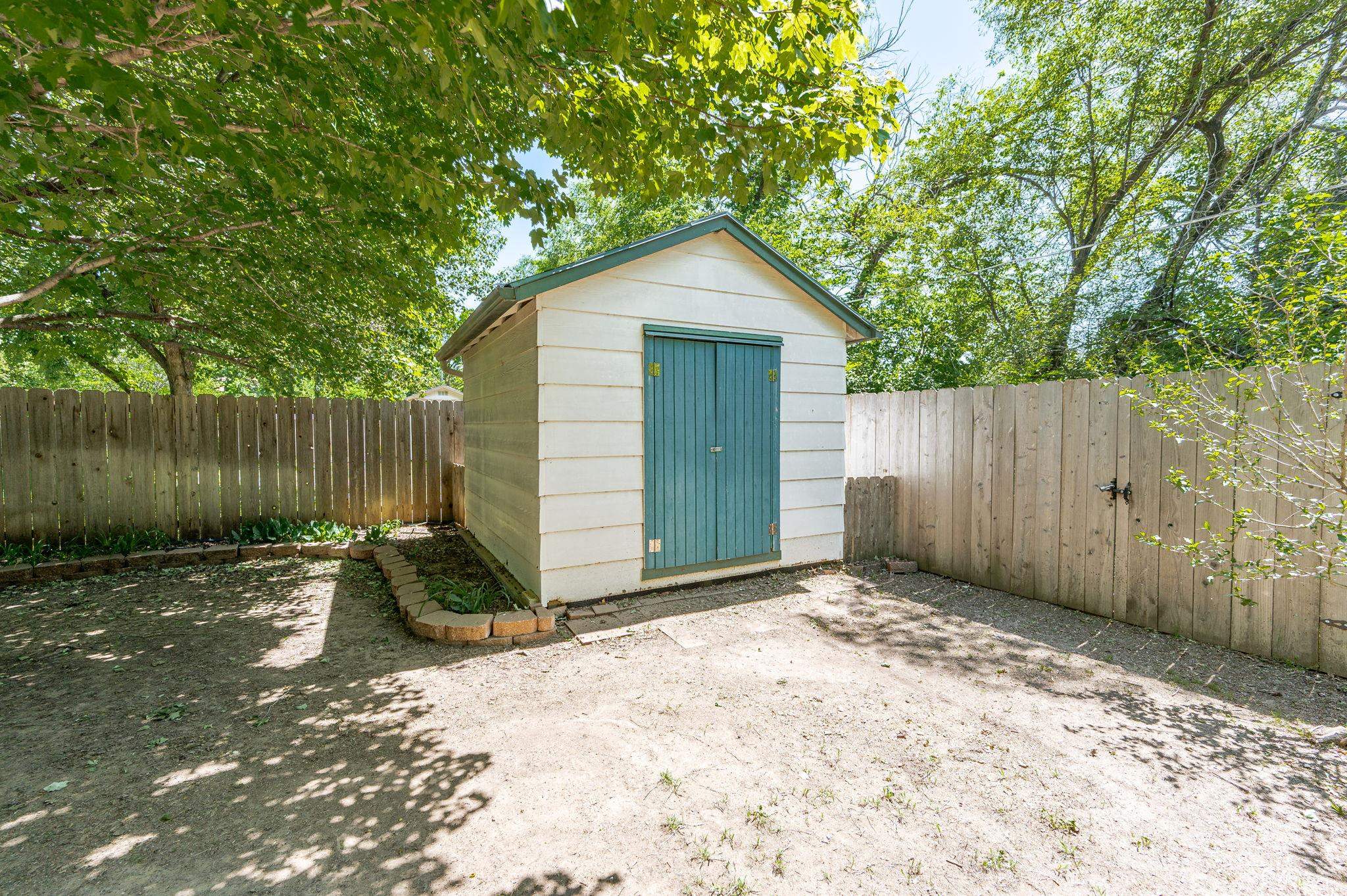 1533 N Harlan Wichita KS 67212