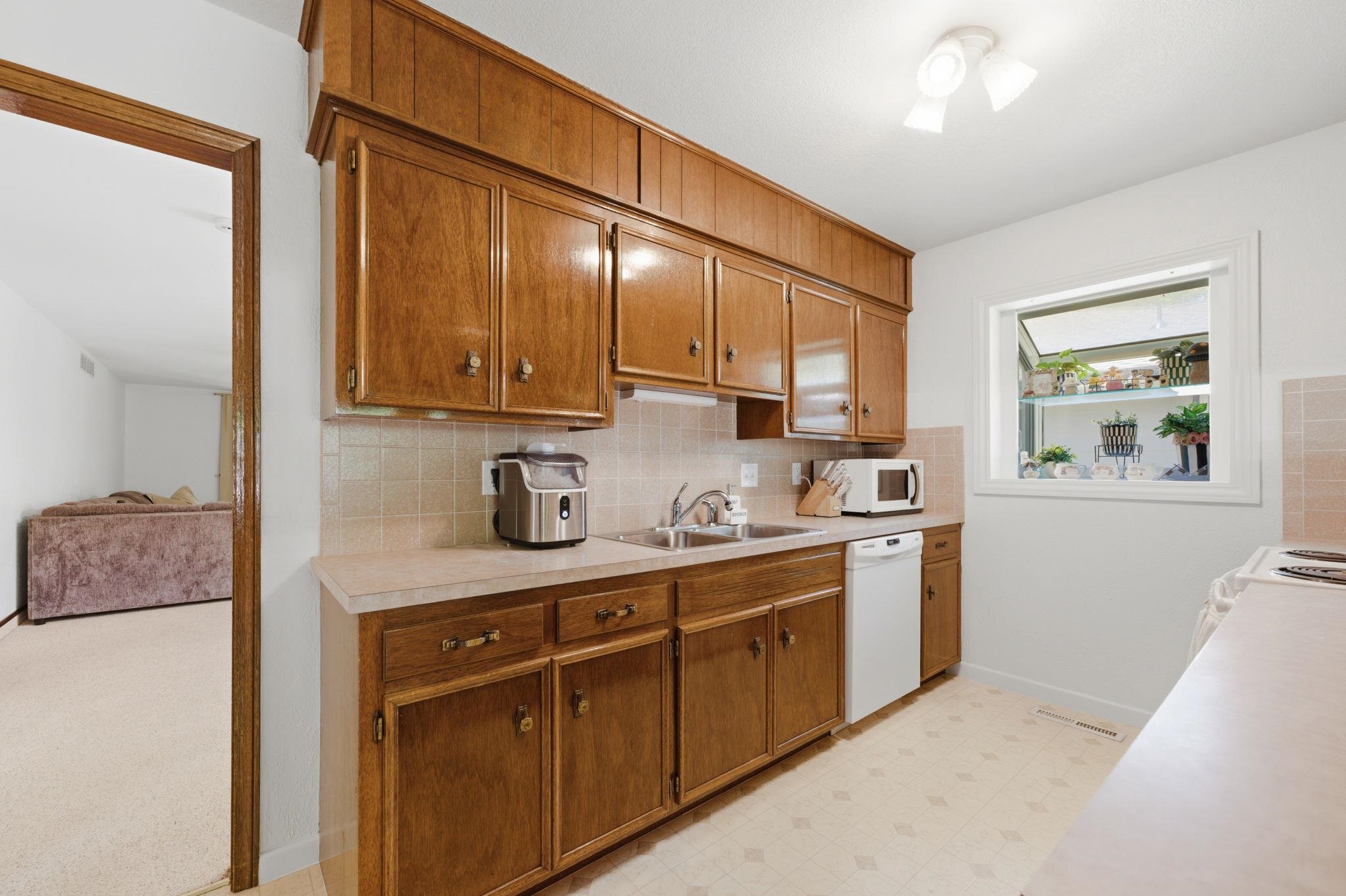1533 N Harlan Wichita KS 67212