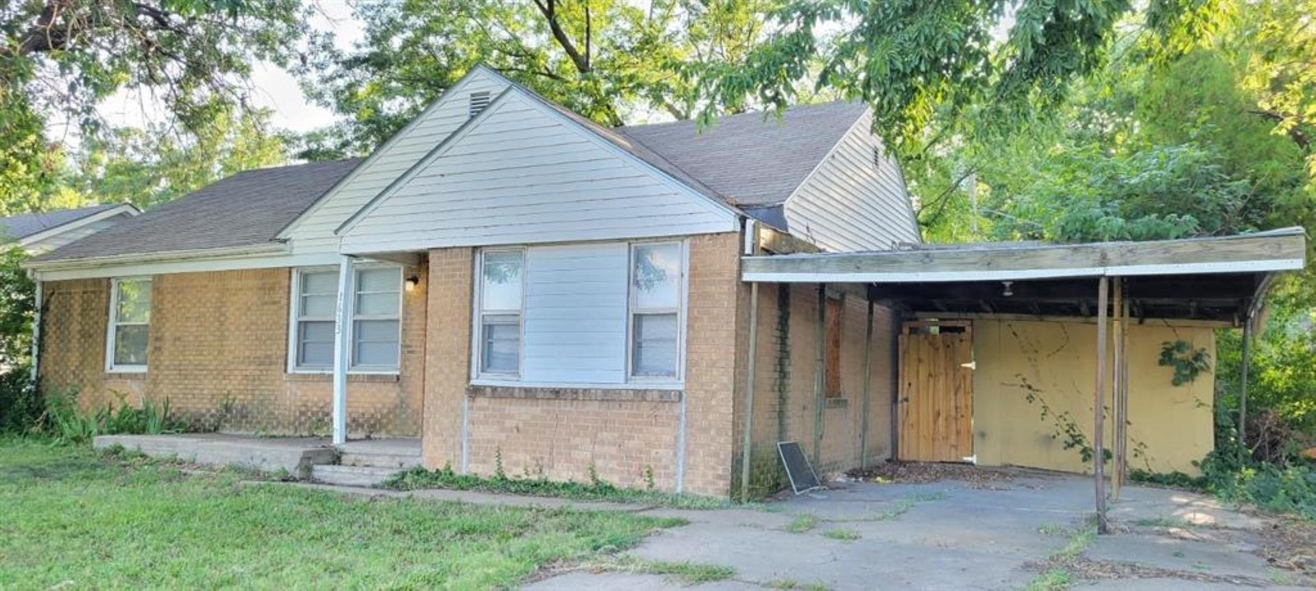 1633 N Pershing Street Wichita KS 67208