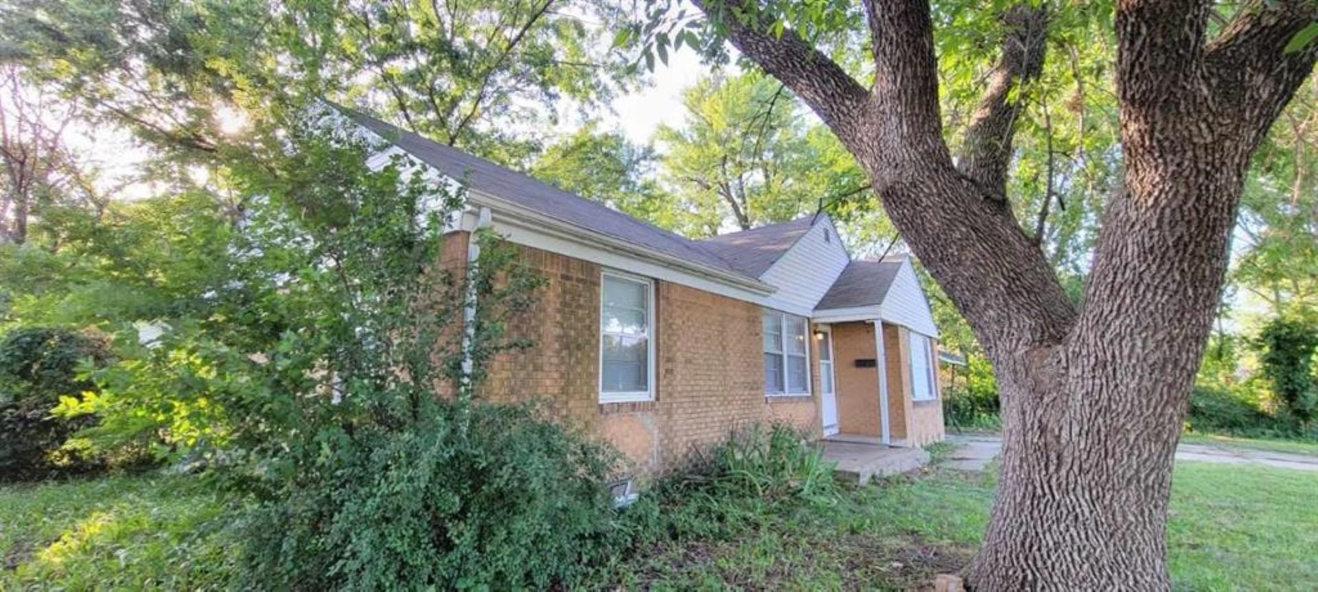 1633 N Pershing Street Wichita KS 67208