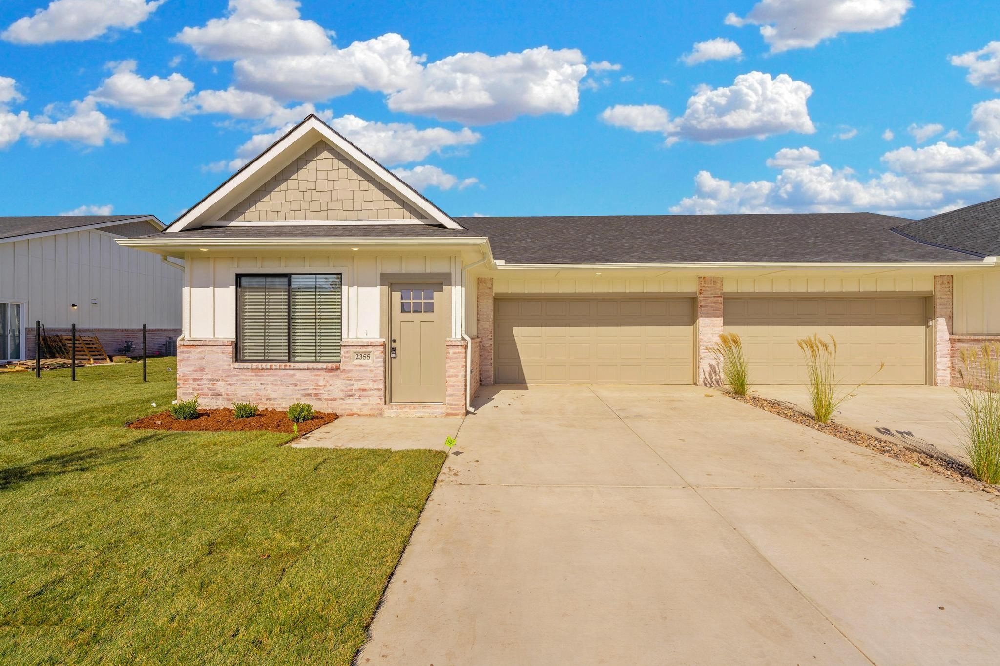 2407 S Taiga Street Goddard KS 67052