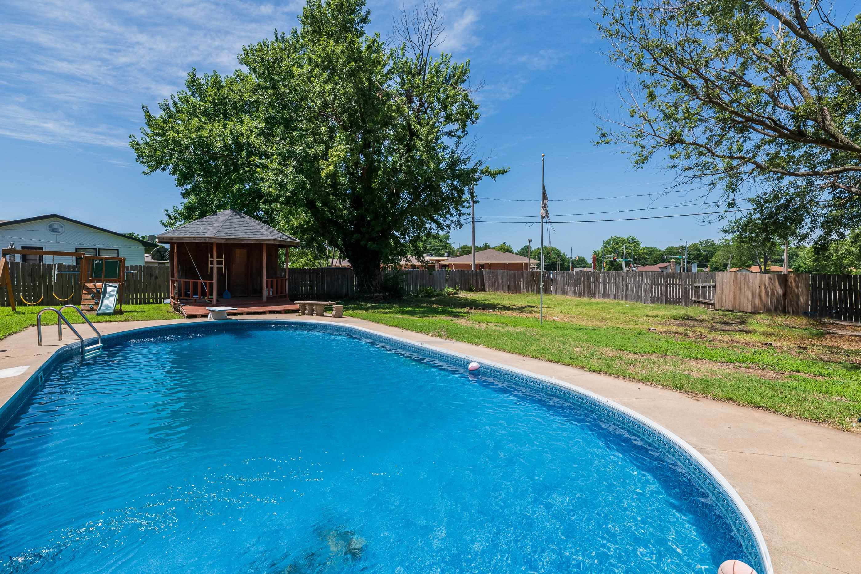 2335 Crest Street Augusta KS 67010