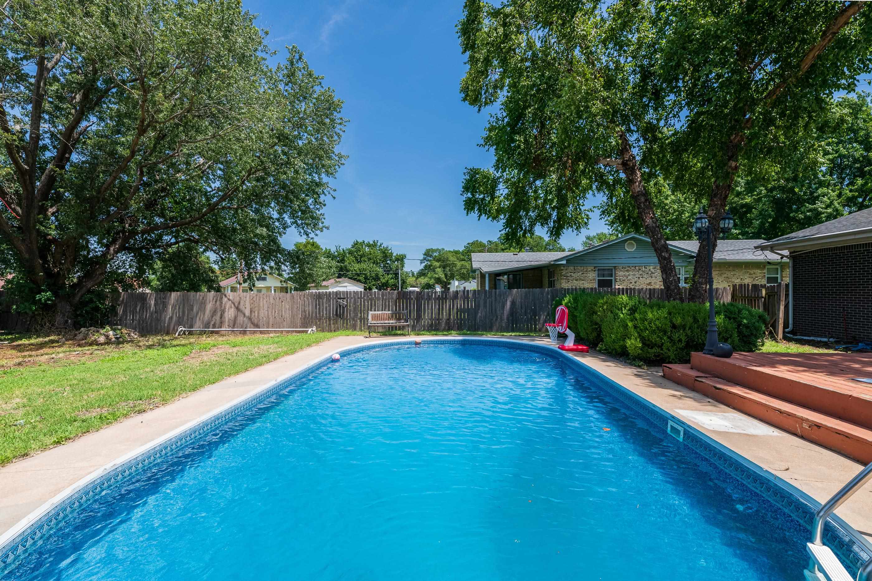 2335 Crest Street Augusta KS 67010