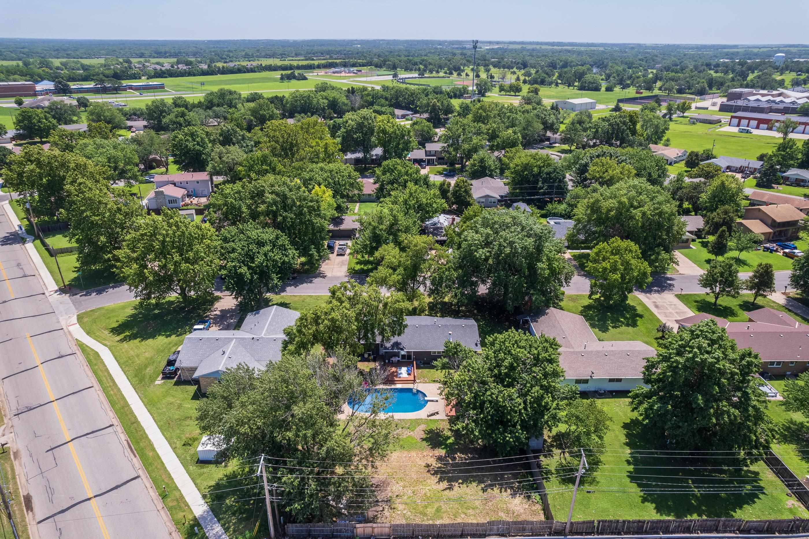 2335 Crest Street Augusta KS 67010