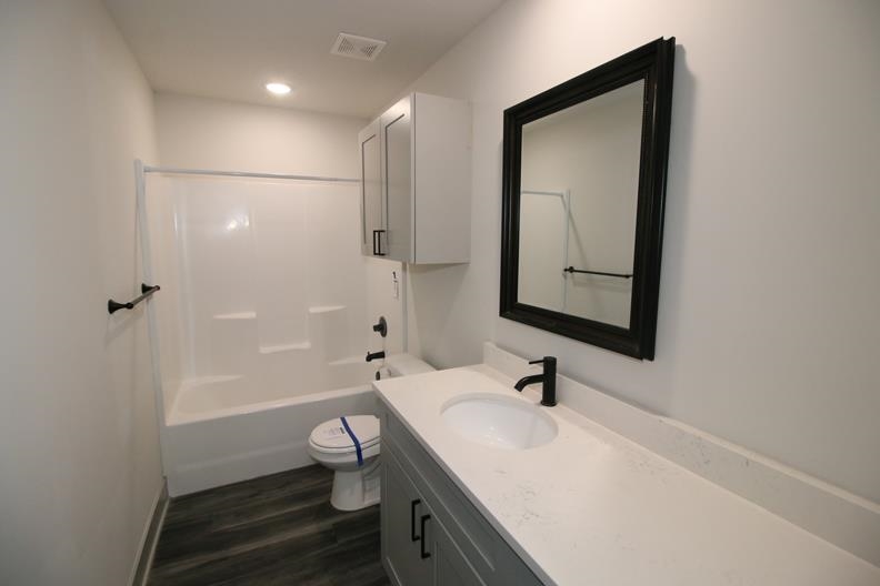 8641 E Cherrywood Court Bel Aire KS 67226