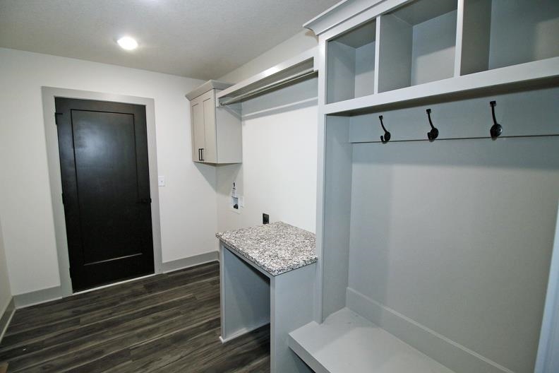 8641 E Cherrywood Court Bel Aire KS 67226